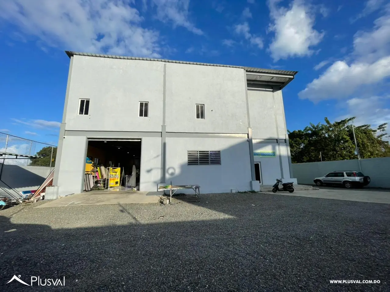 Nave Industrial en La Vega: Perfecta para Actividades Manufactureras y Logísticas 474435