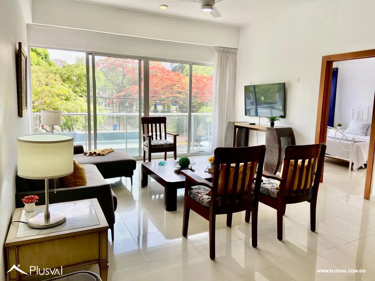 Apartamento en alquiler en torre de Av. Bolívar – 135 m² amueblado 487768