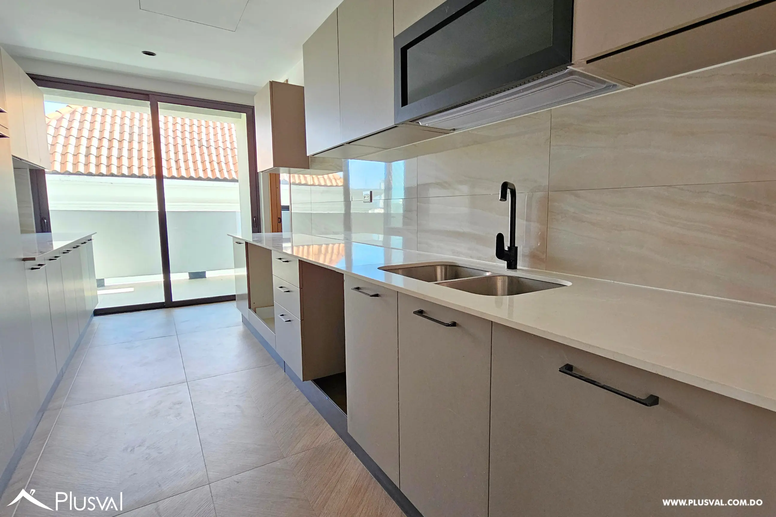 Apartamento en alquiler piso alto en Piantini 477554