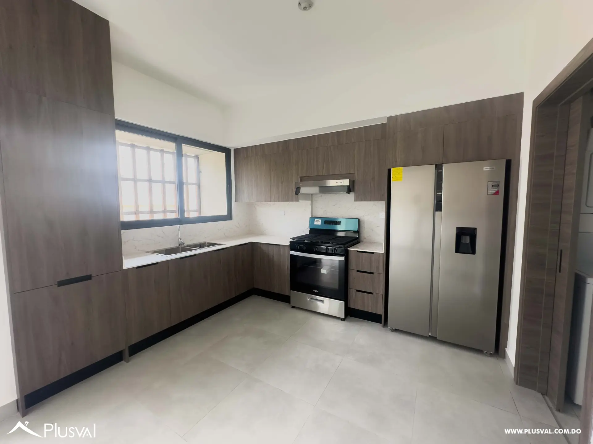 Apartamento en alquiler de 1 hab en Naco con linea blanca. 492633