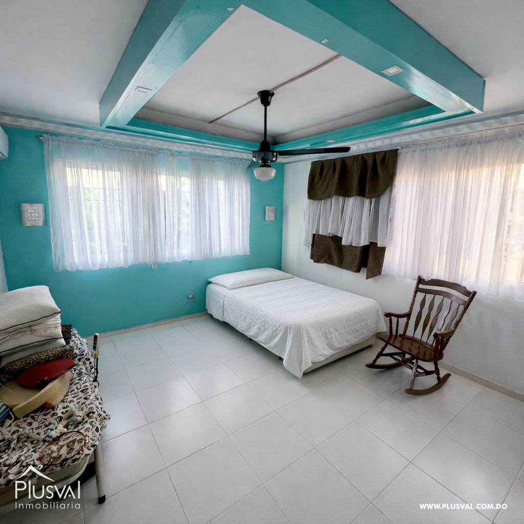 Casa moderna de 3 niveles con terraza y jacuzzi 487529