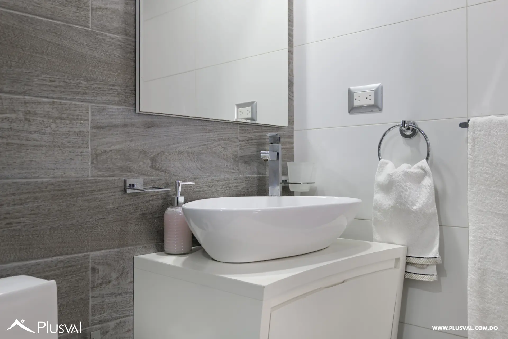 Apartamento de 1 habitación amueblado full en Piantini 517417