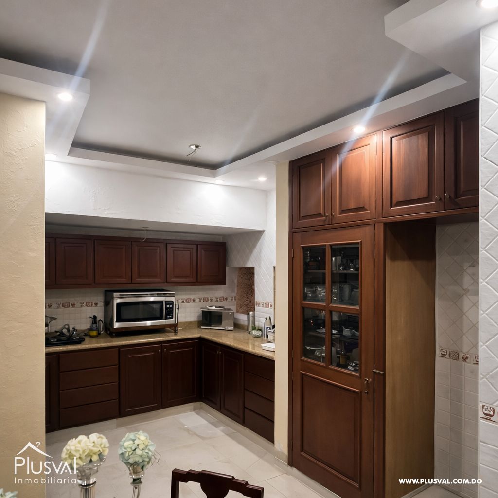 Casa moderna de 3 niveles con terraza y jacuzzi 487542