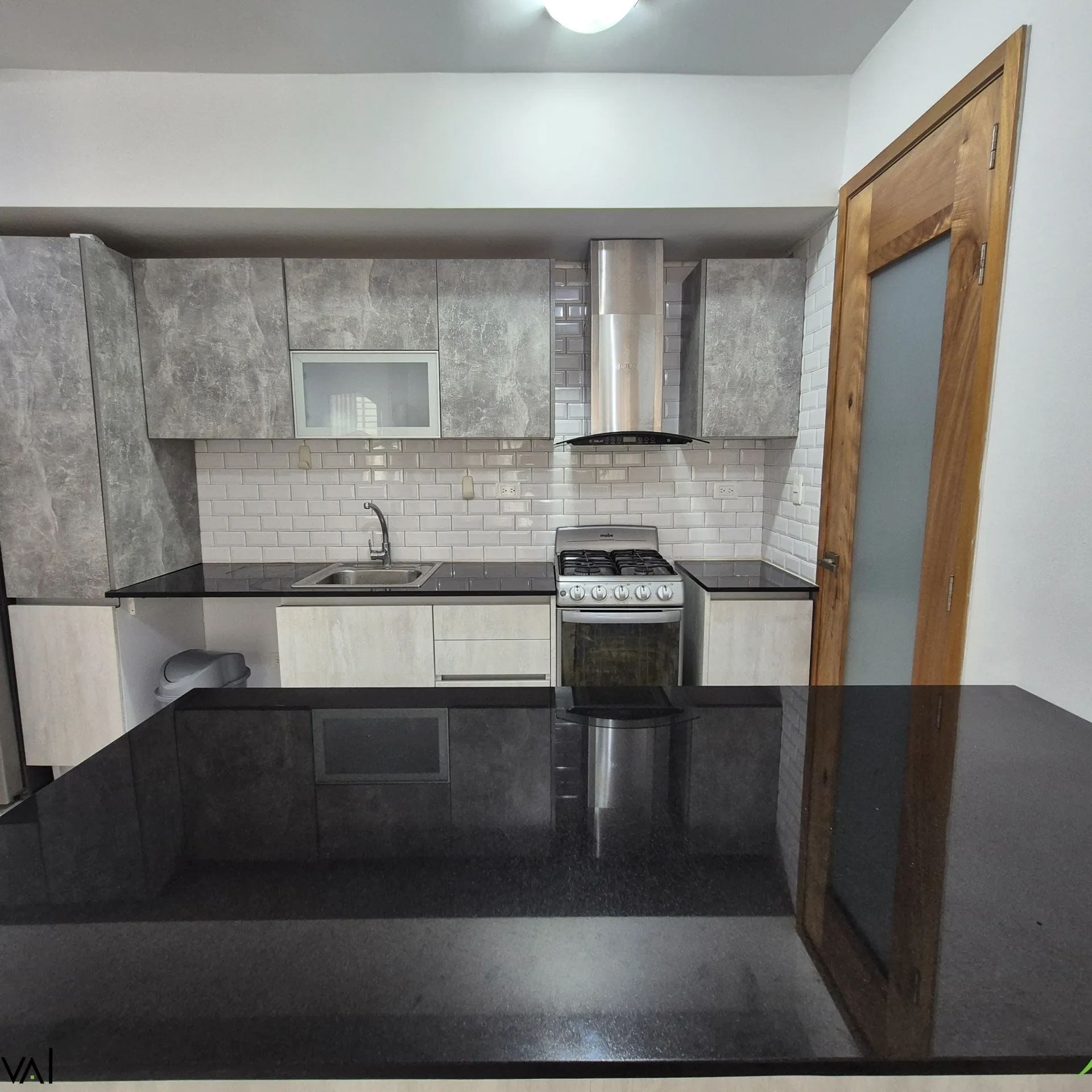 Apartamento en alquiler de 1 habitacion en Evaristo Morales 434437