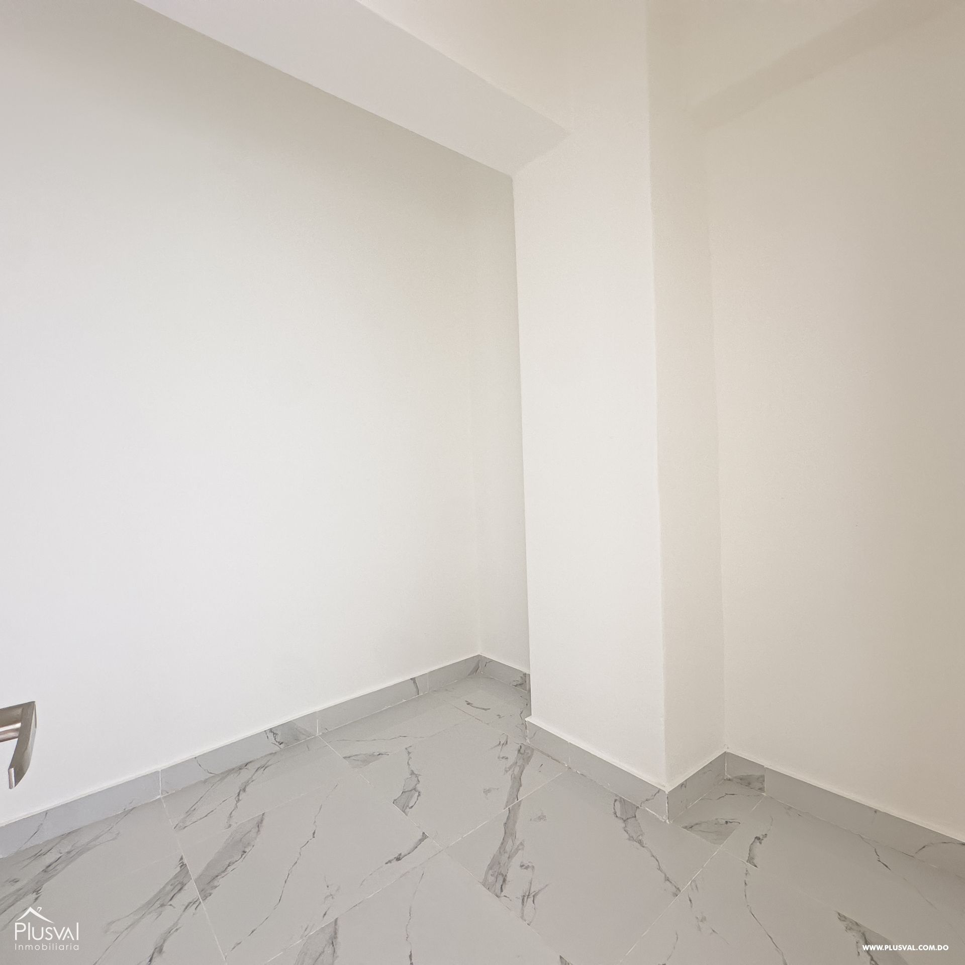 Apartamento a estrenar con terraza en venta en Los Rios 429641