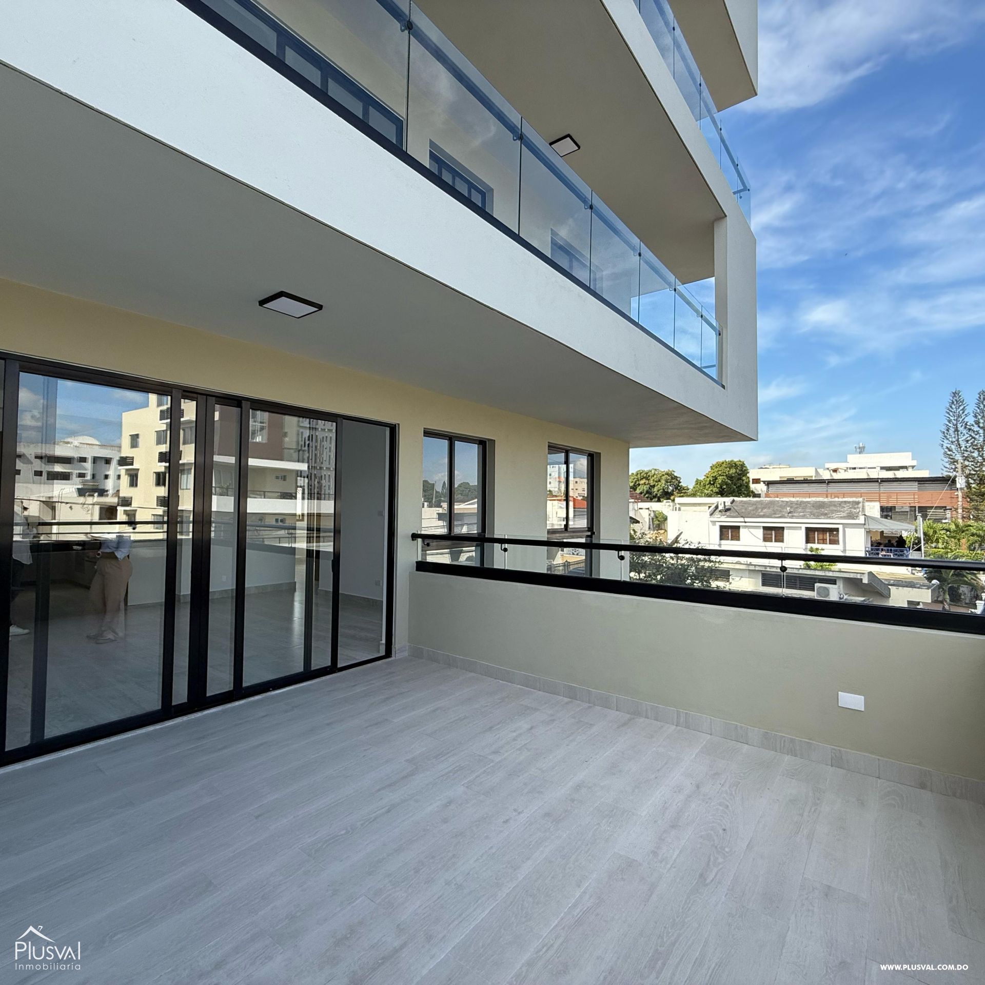 Apartamentos en torre moderna en La Moraleja 418987