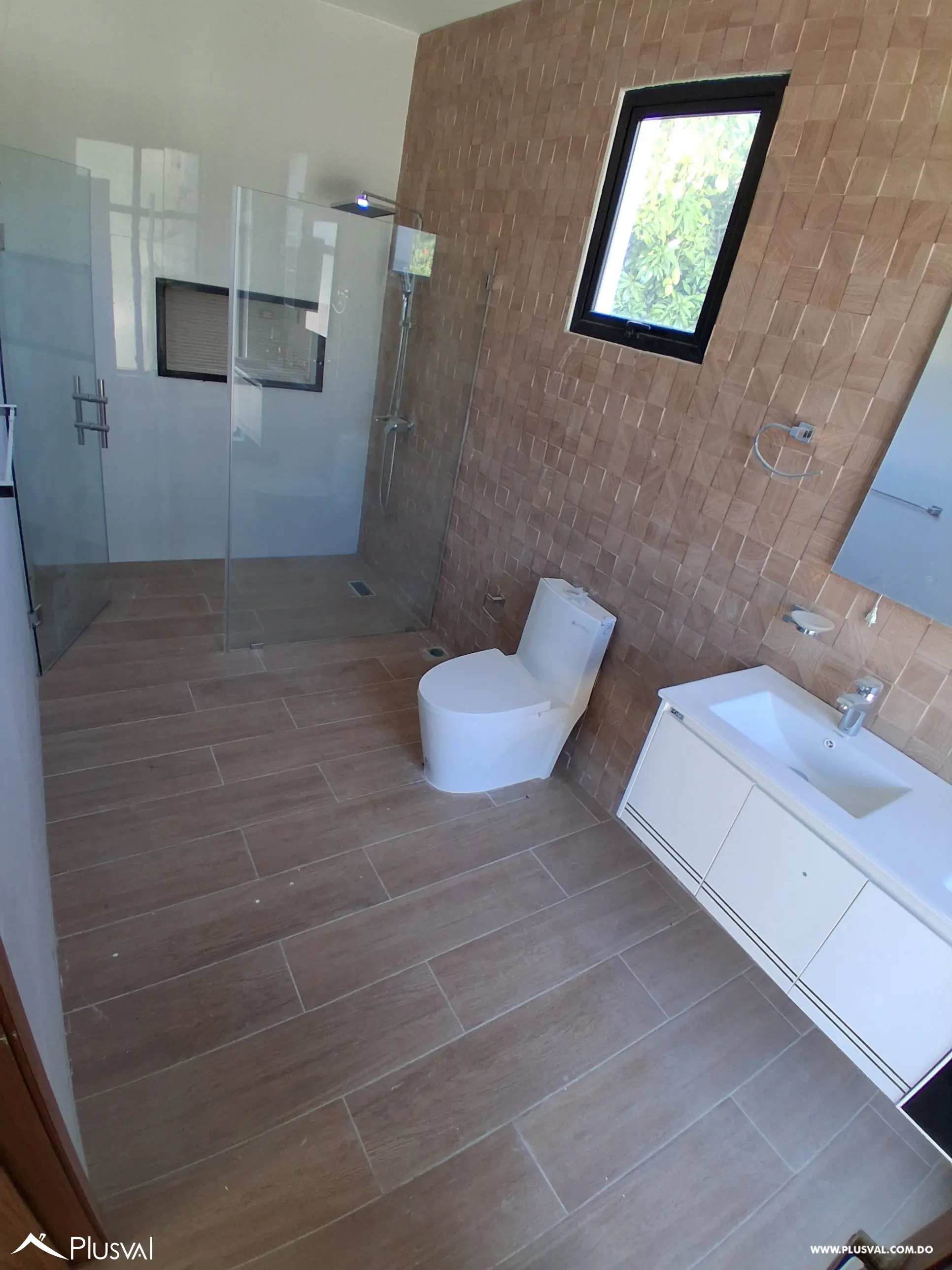 Casa Nueva y Moderna en Residencial Cerrado con Acceso Inmediato a la Circunvalación Norte 485022