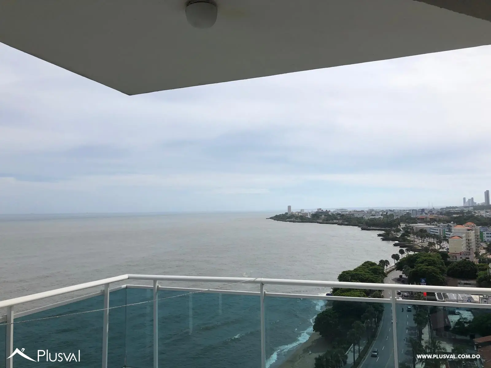 Bello apartamento en alquiler amueblado en el Malecón 521924