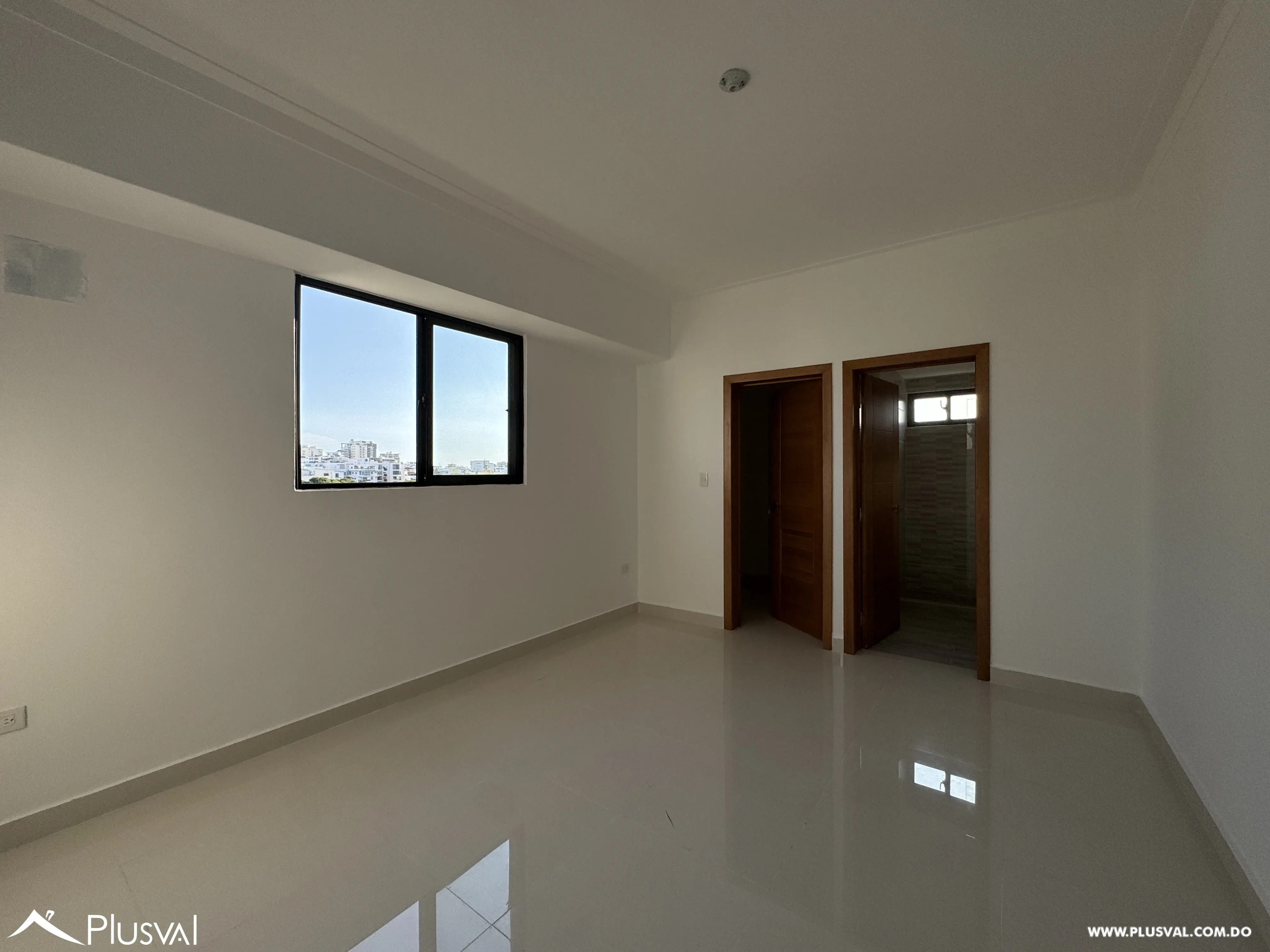 Apartamento en alquiler con 2 habitaciones y amenidades modernas cerca del Mirador Sur 493054