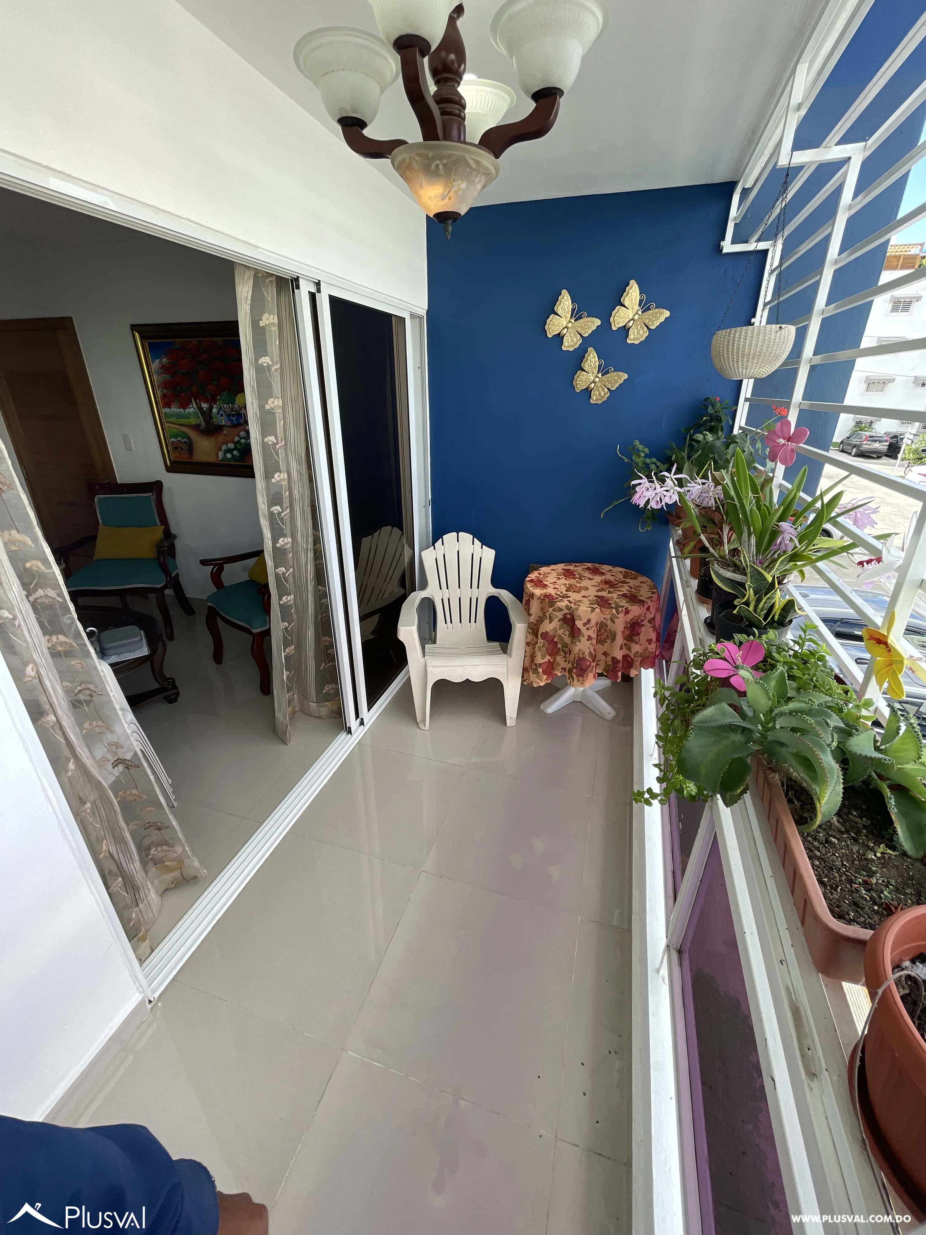 Amplio apartamento en venta en Av. República de Colombia 486701