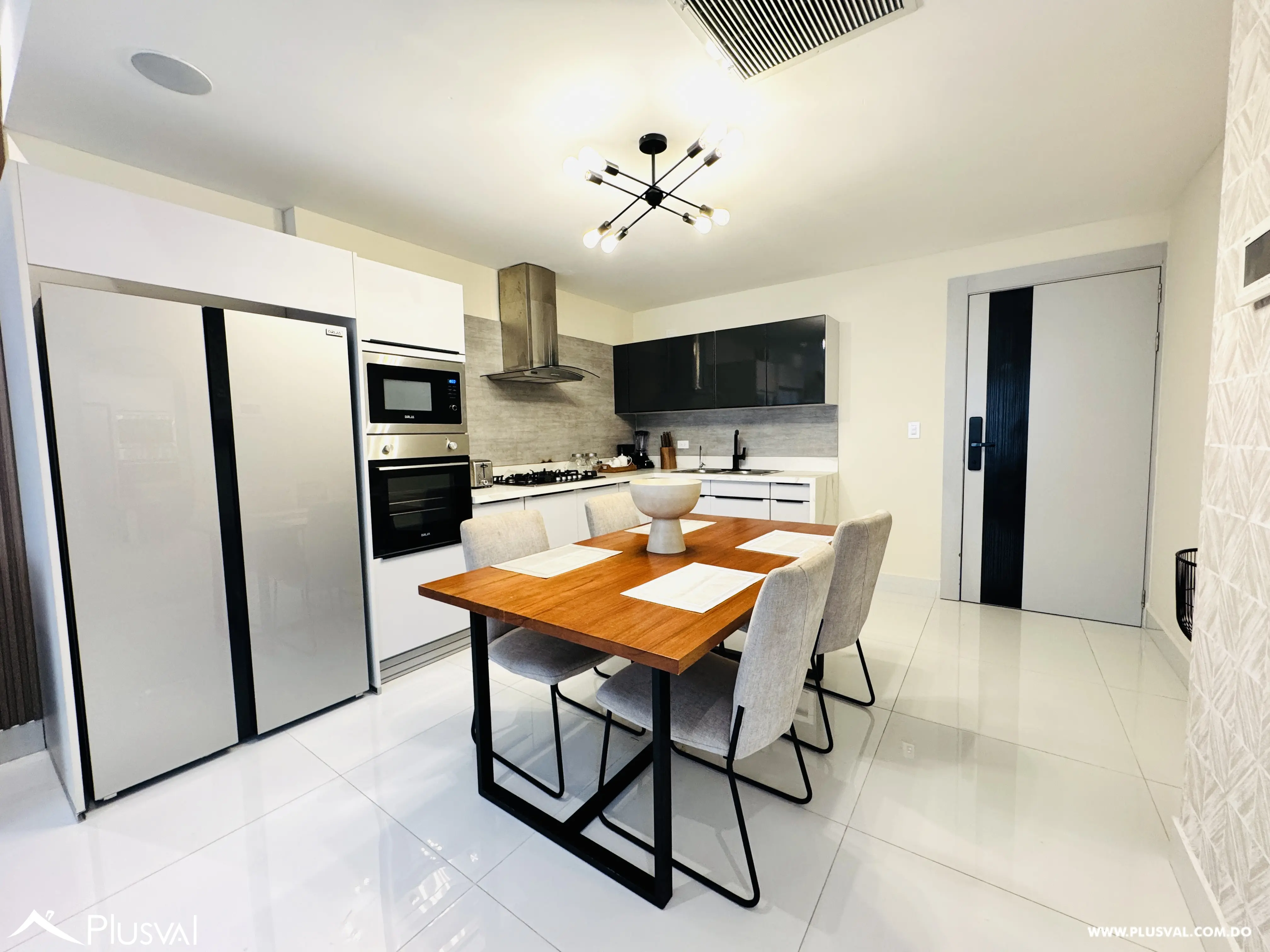 Moderno apartamento en venta amueblado  en exclusiva torre de  Piantini 462676