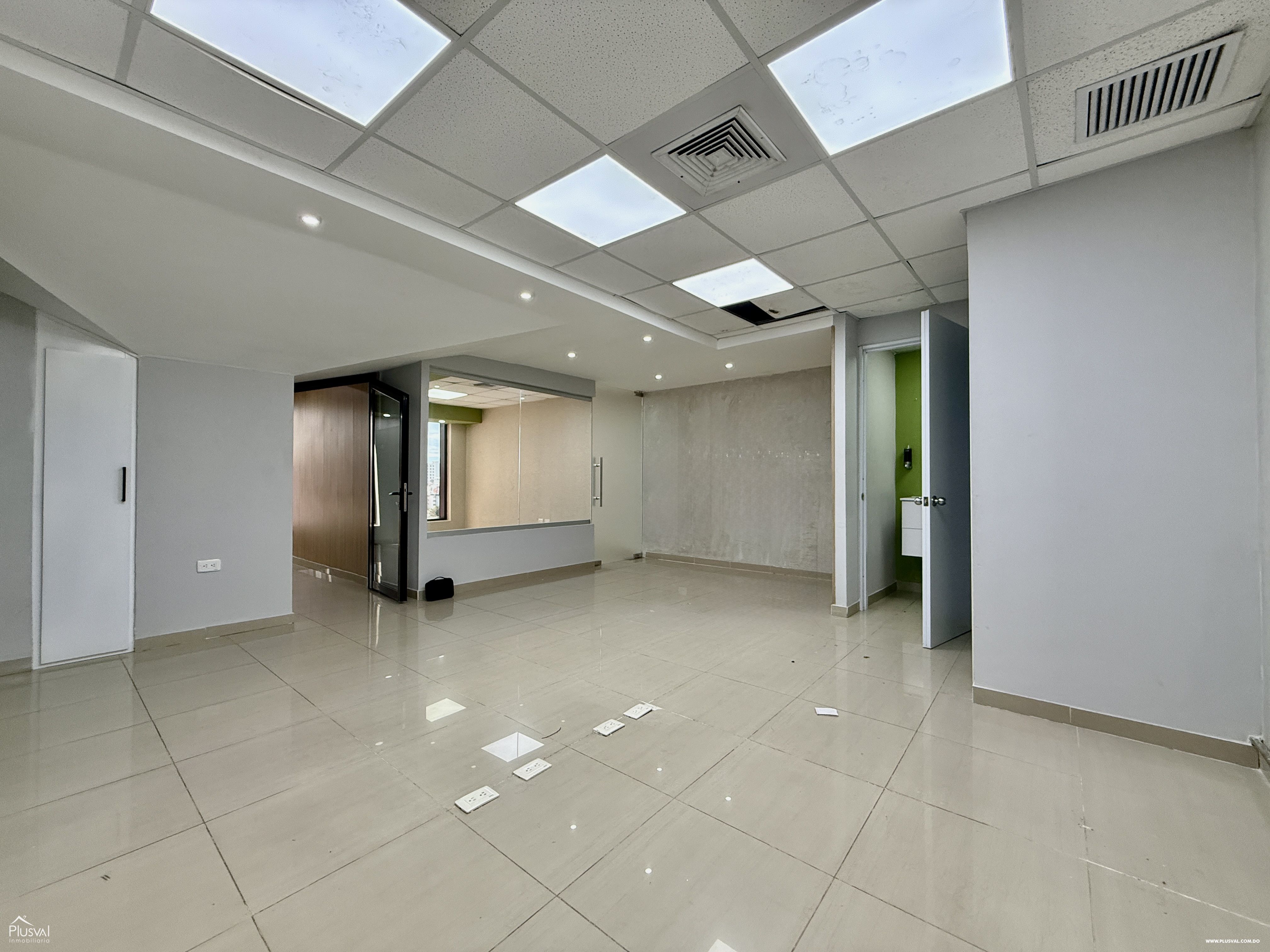 Alquiler Local de Oficina en Piantini, Vista al Mar y 300 Parqueos 483041