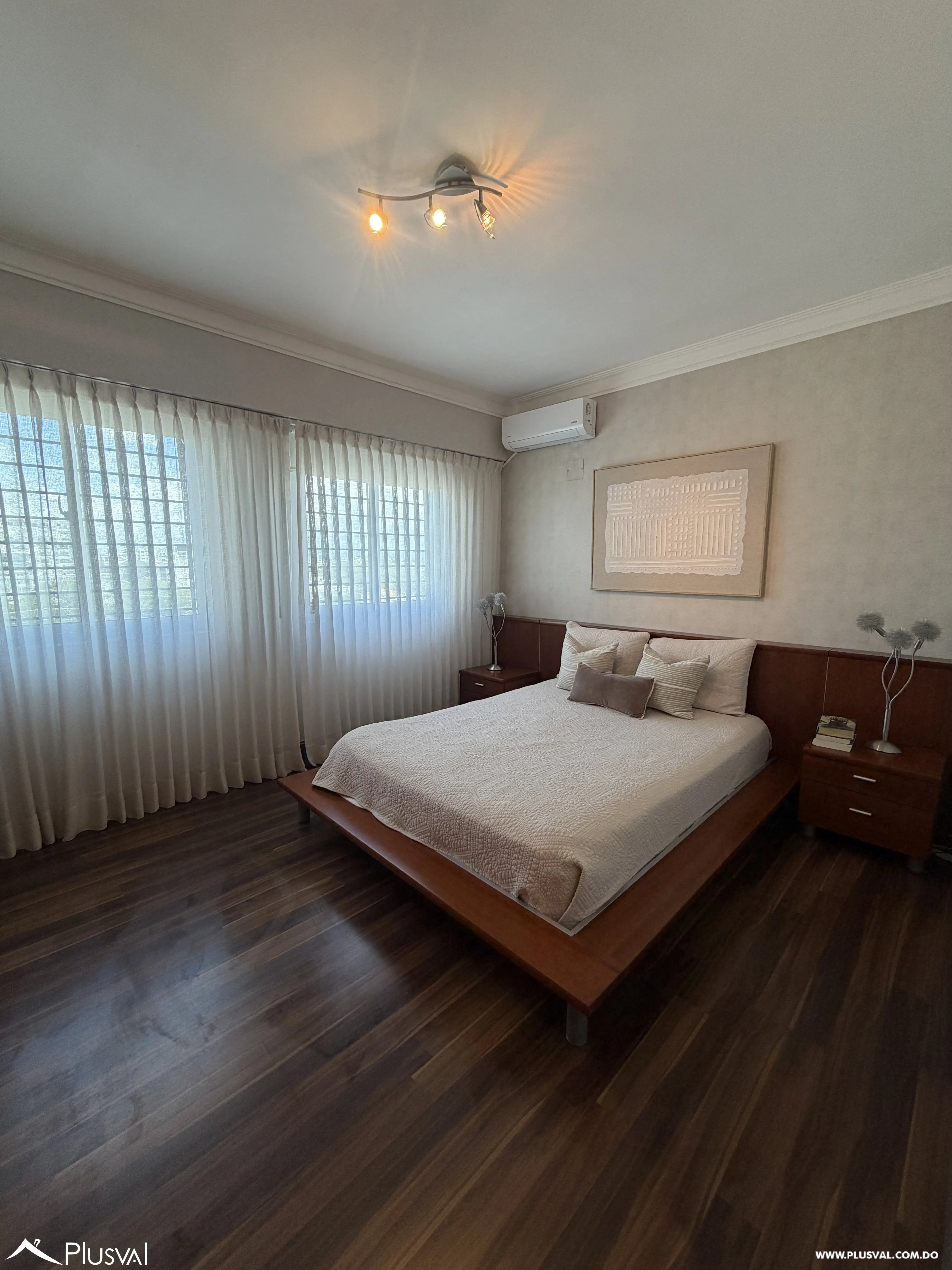 Apartamento en alquiler de 2 habitaciones mas estudio Amueblado en Piantini 520638