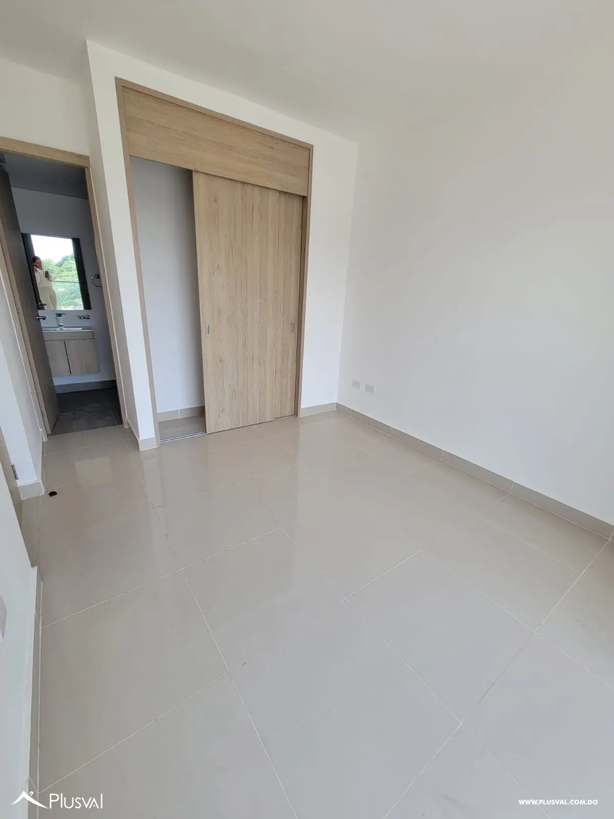 Apartamento de 3er nivel en Santiago: Exclusividad, elegancia y amplios espacios 462781