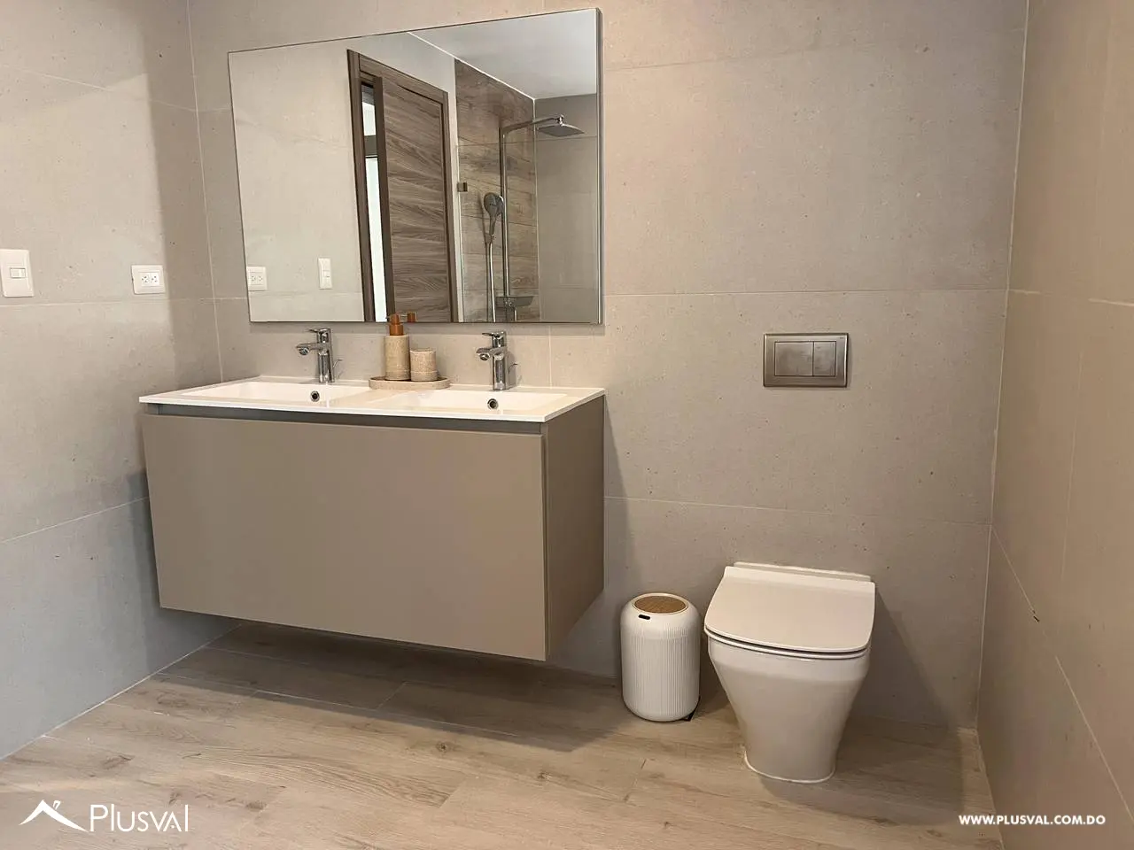 Casa en alquiler amueblada moderna de 4 habitaciones  en Cocotal Golf & Country Club 508052