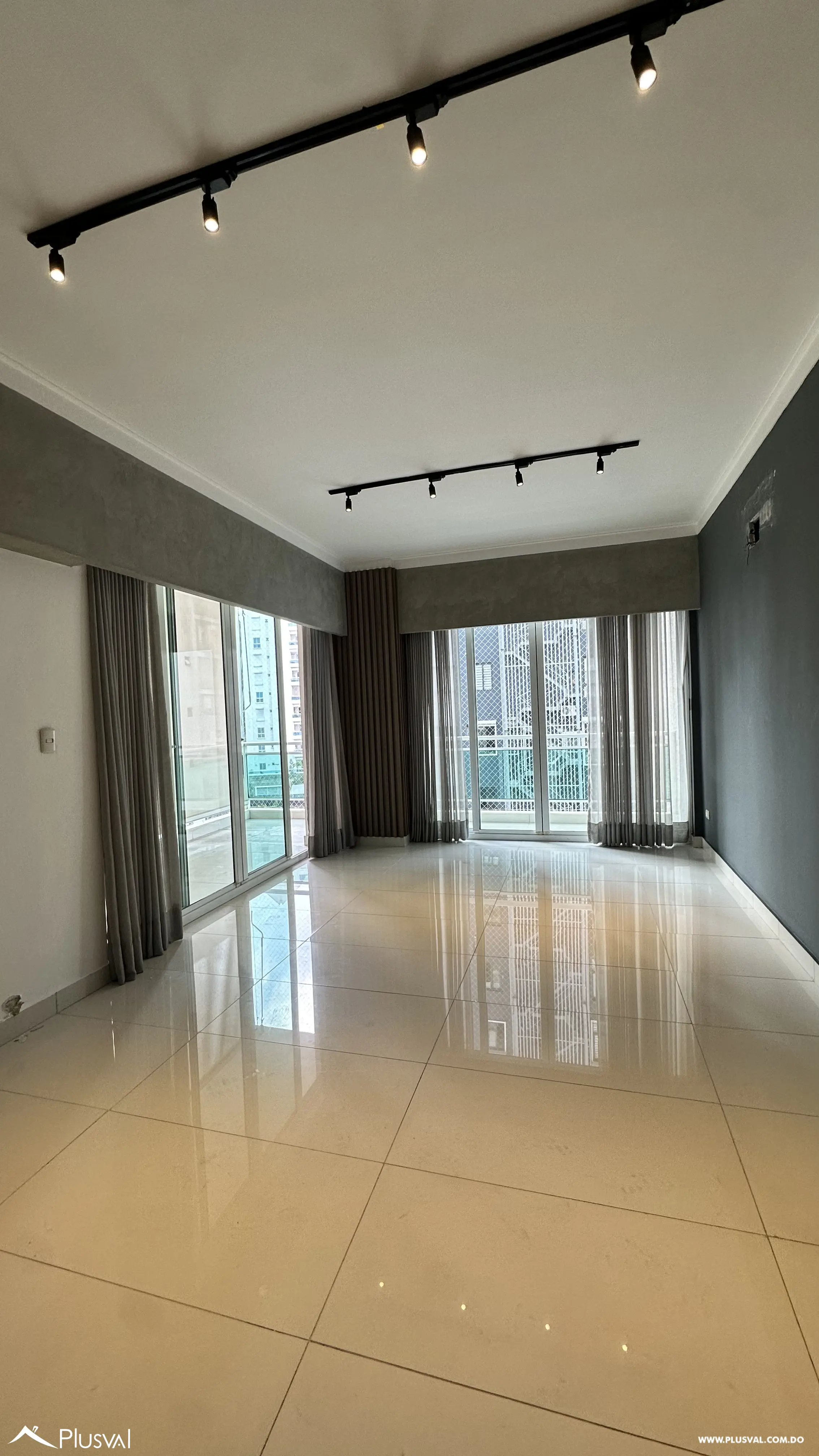 Apartamento de 2 habitaciones en venta en Naco con 2 parqueos y amenidades 514480