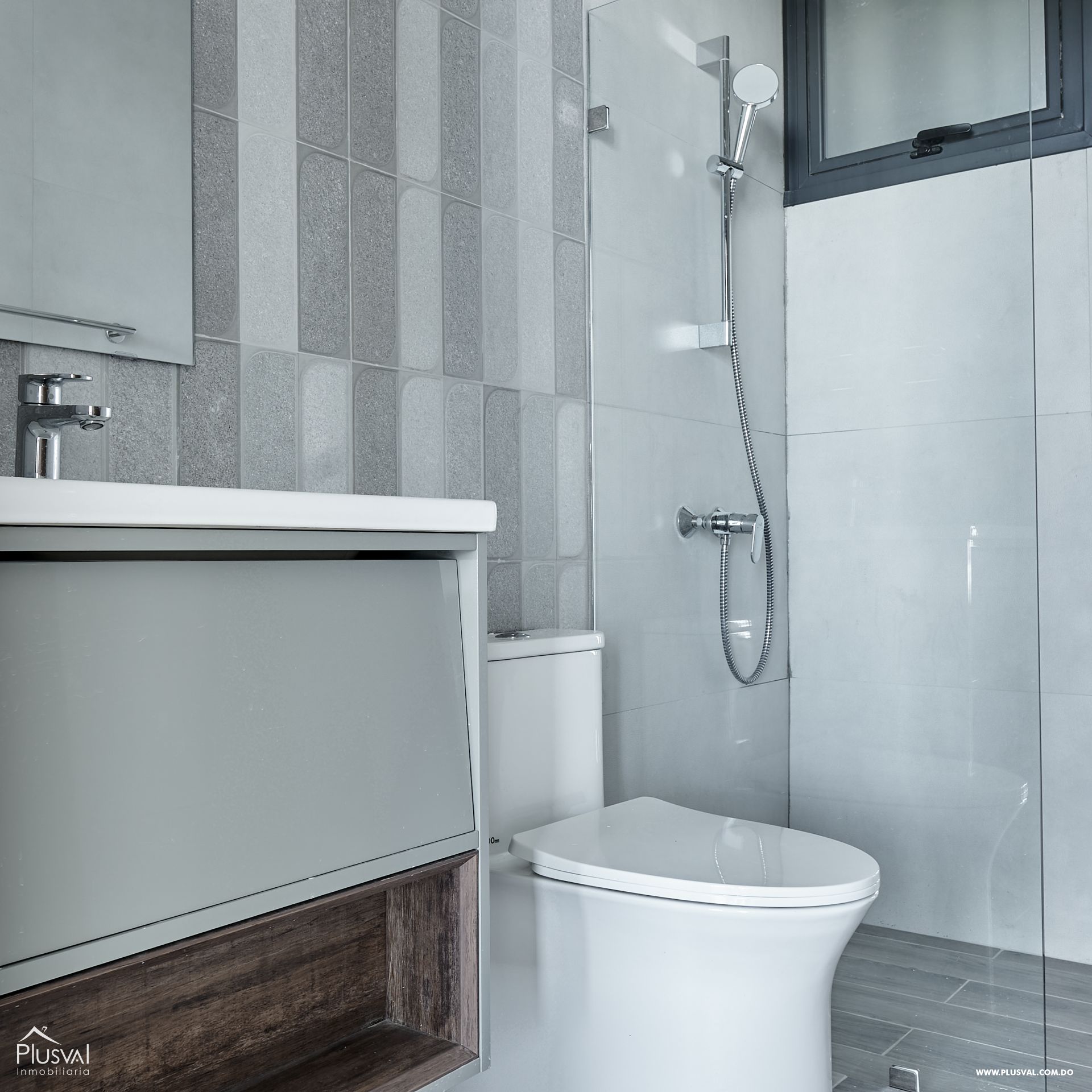Moderno y exclusivo apartamento de una torre residencial en el polígono central de la ciudad 446589