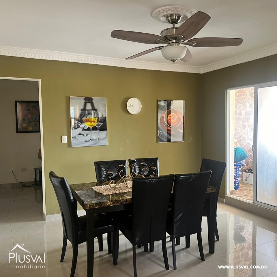 Casa en venta en Santo Domingo Este, mas una segunda casa con jacuzzi en el segundo piso. 381786