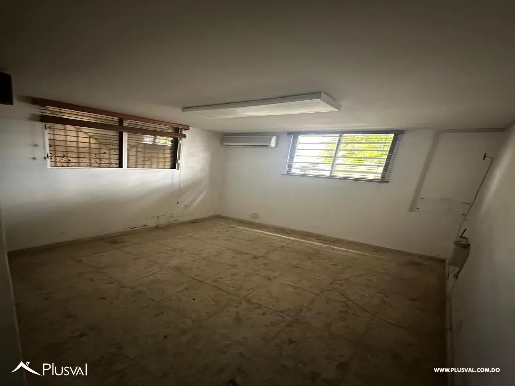 Se vende casa de dos niveles en el sector Miraflores 494858