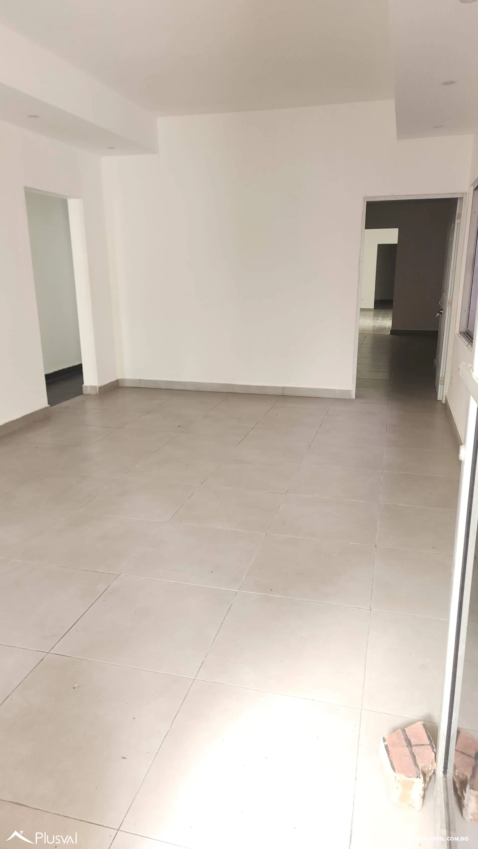 Se alquila casa para fines comerciales. 502699