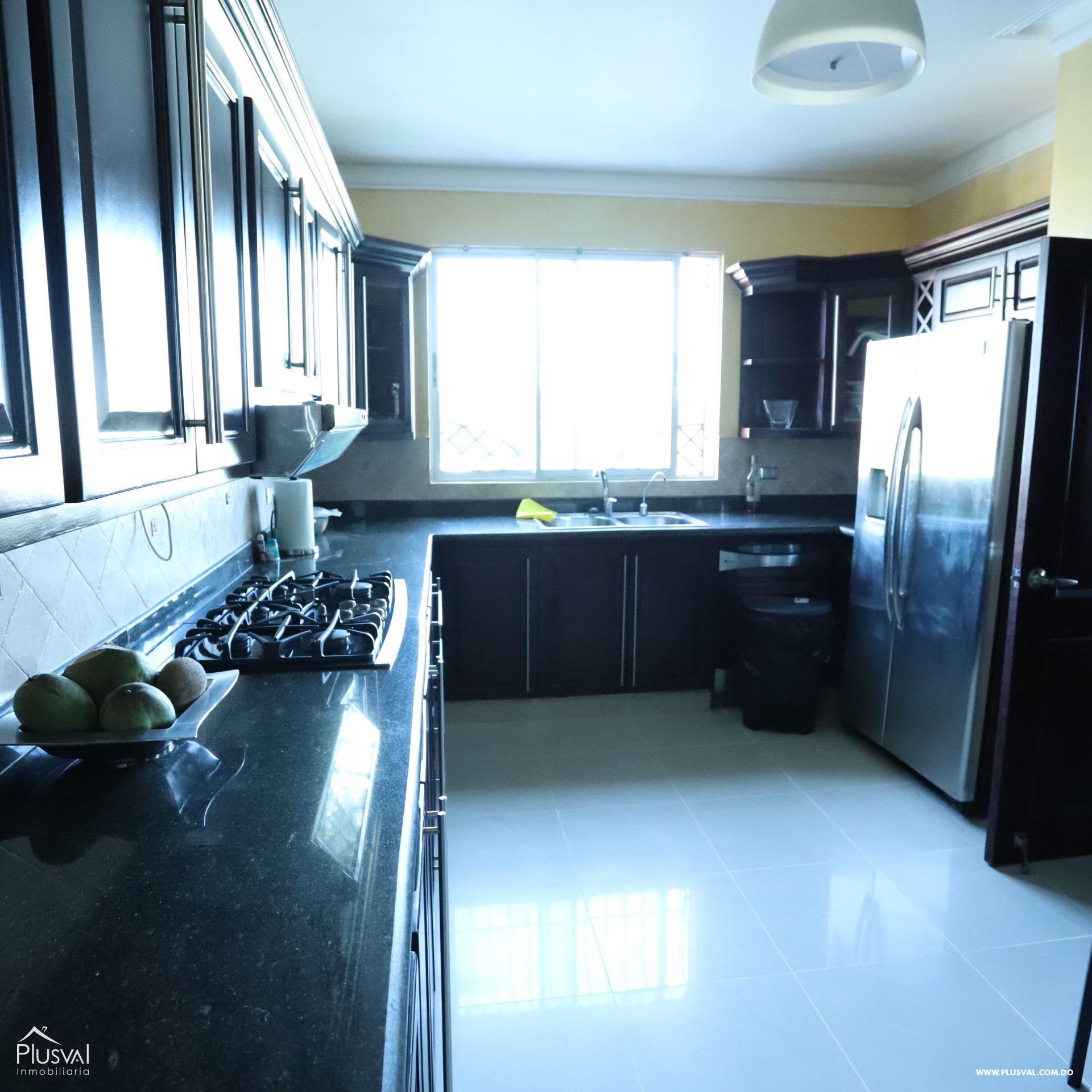 Apartamento ubicado en un 6to nivel con excelente vista hacia el monumeto 187717