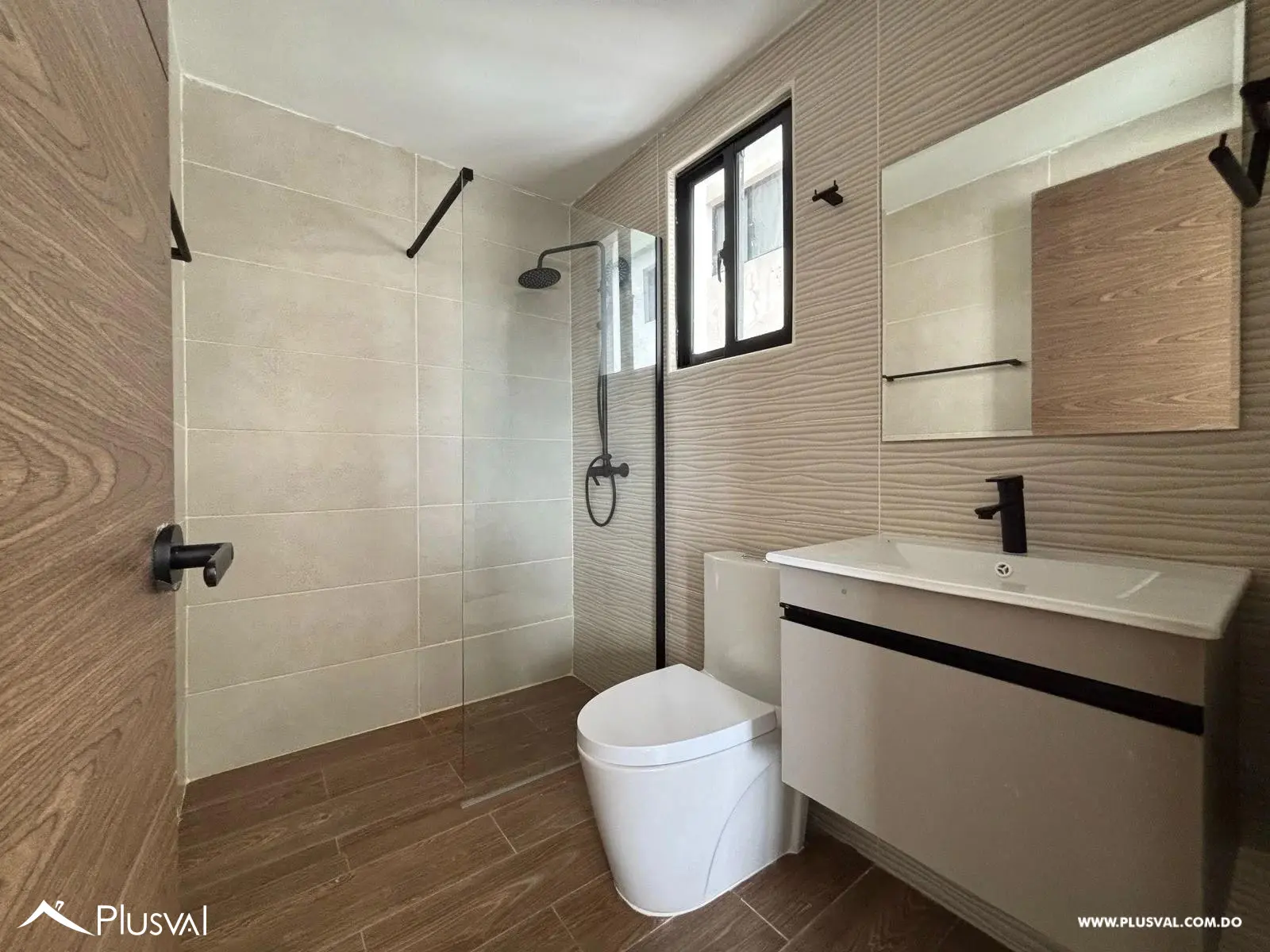 Alquiler de apartamento de 1 habitación y 2 baños en torre de lujo de Evaristo 489693