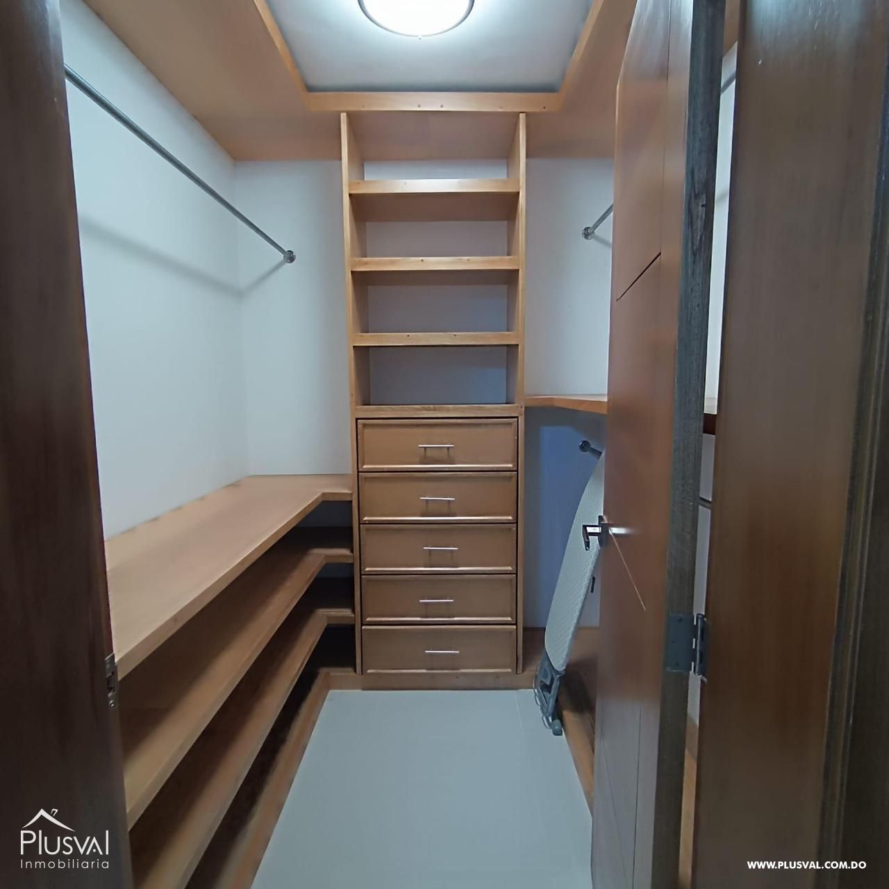 Hermoso y amplio apartamento totalmente amueblado. 383841