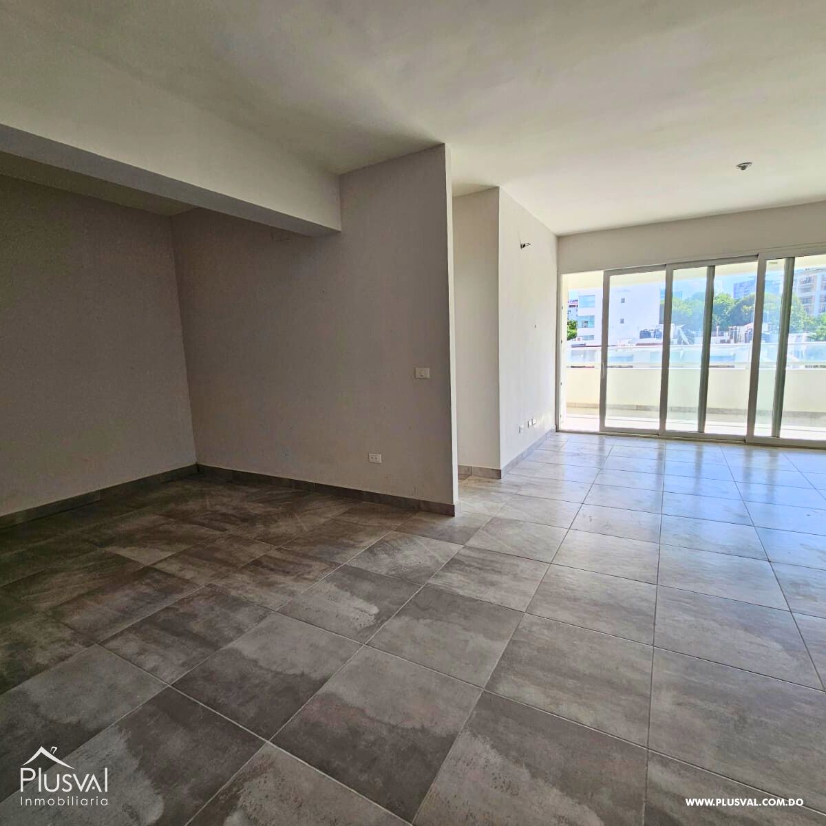 Apartamento de 3 hab + Estudio en venta en Serrallés 412153