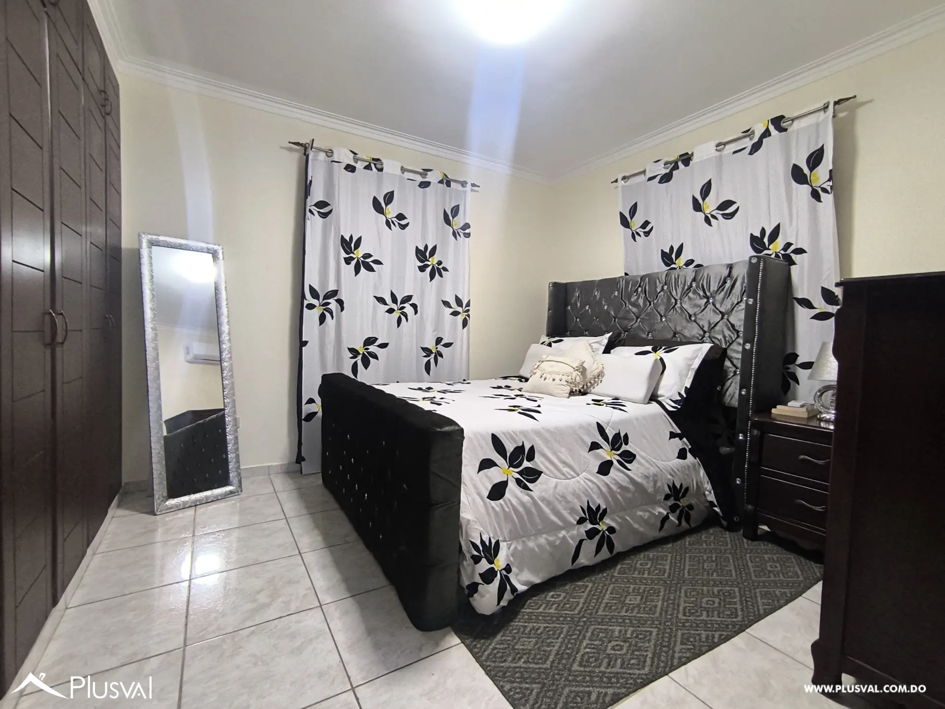 Amplio Apartamento de 3 Habitaciones en Venta en Autopista San Isidro 526863