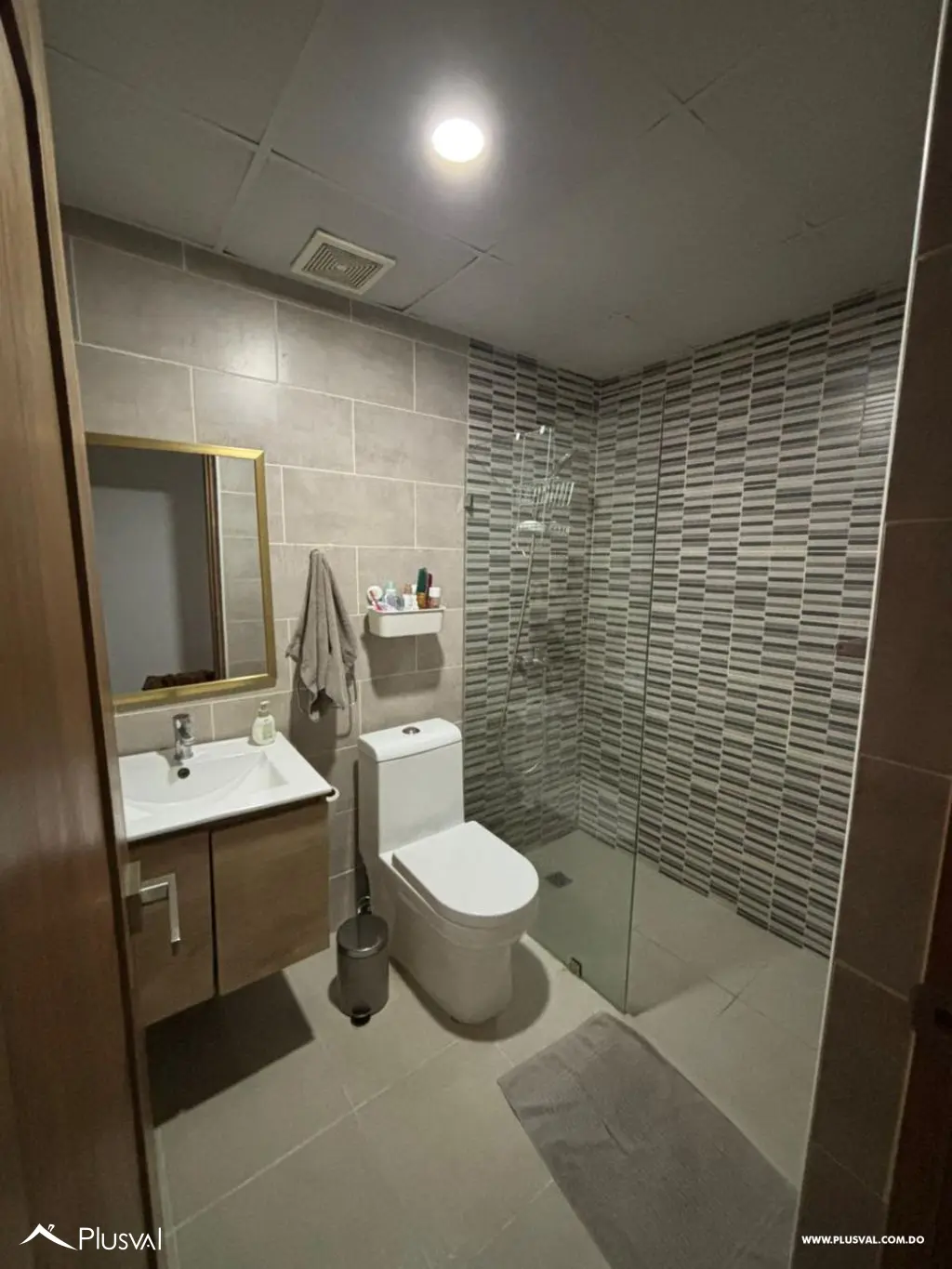Apartamento amueblado de 3 Habitaciones en Alquiler en Julieta Morales con Terraza Privada 525212