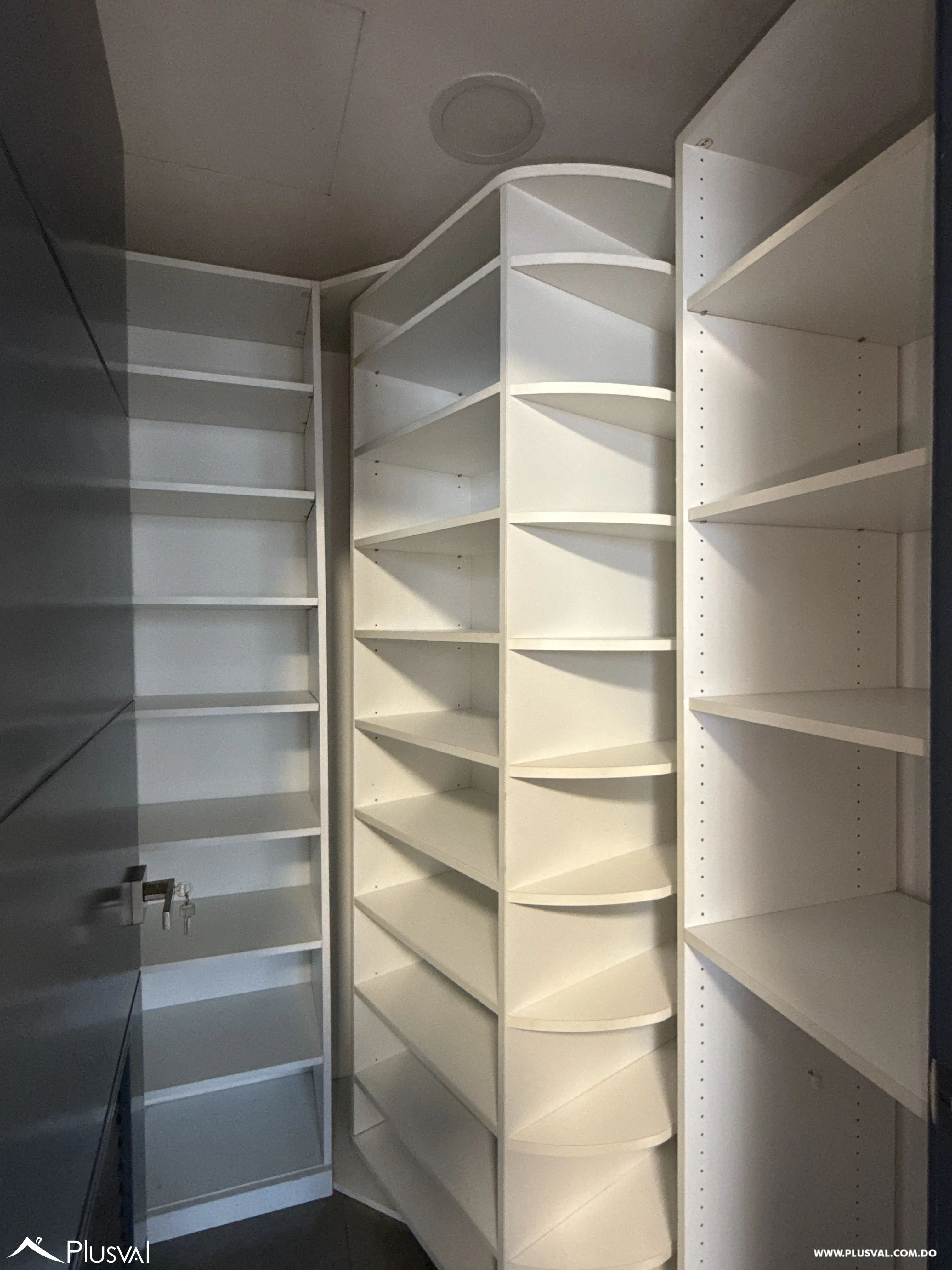 Apartamento Amueblado en Alquiler, Vista al Mar y el Parque en Bella Vista 530459