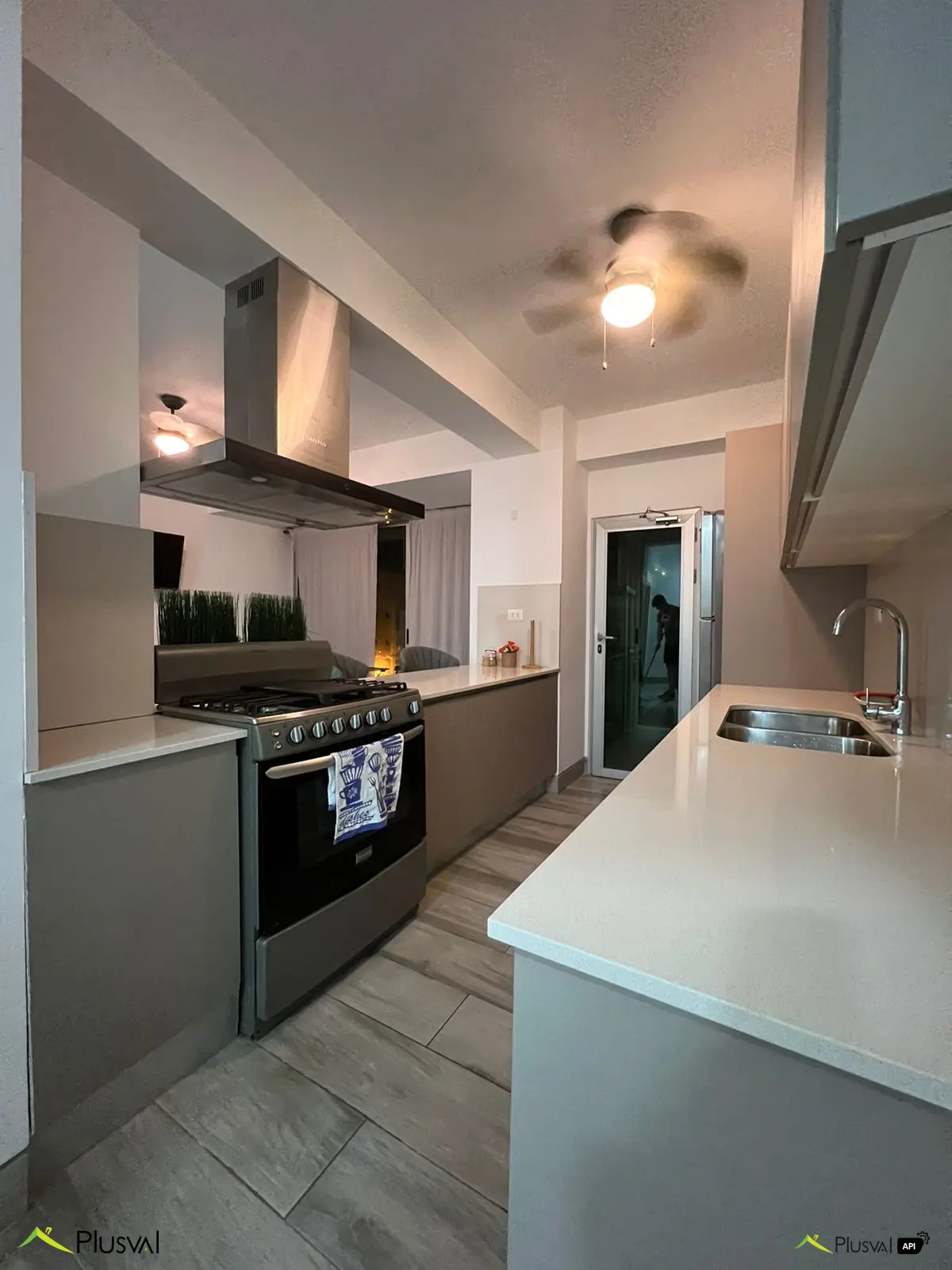 Se alquila hermoso apartamento completamente amueblado en la exclusiva y segura residencia Green One, ubicada en Punta Cana Village. 450563