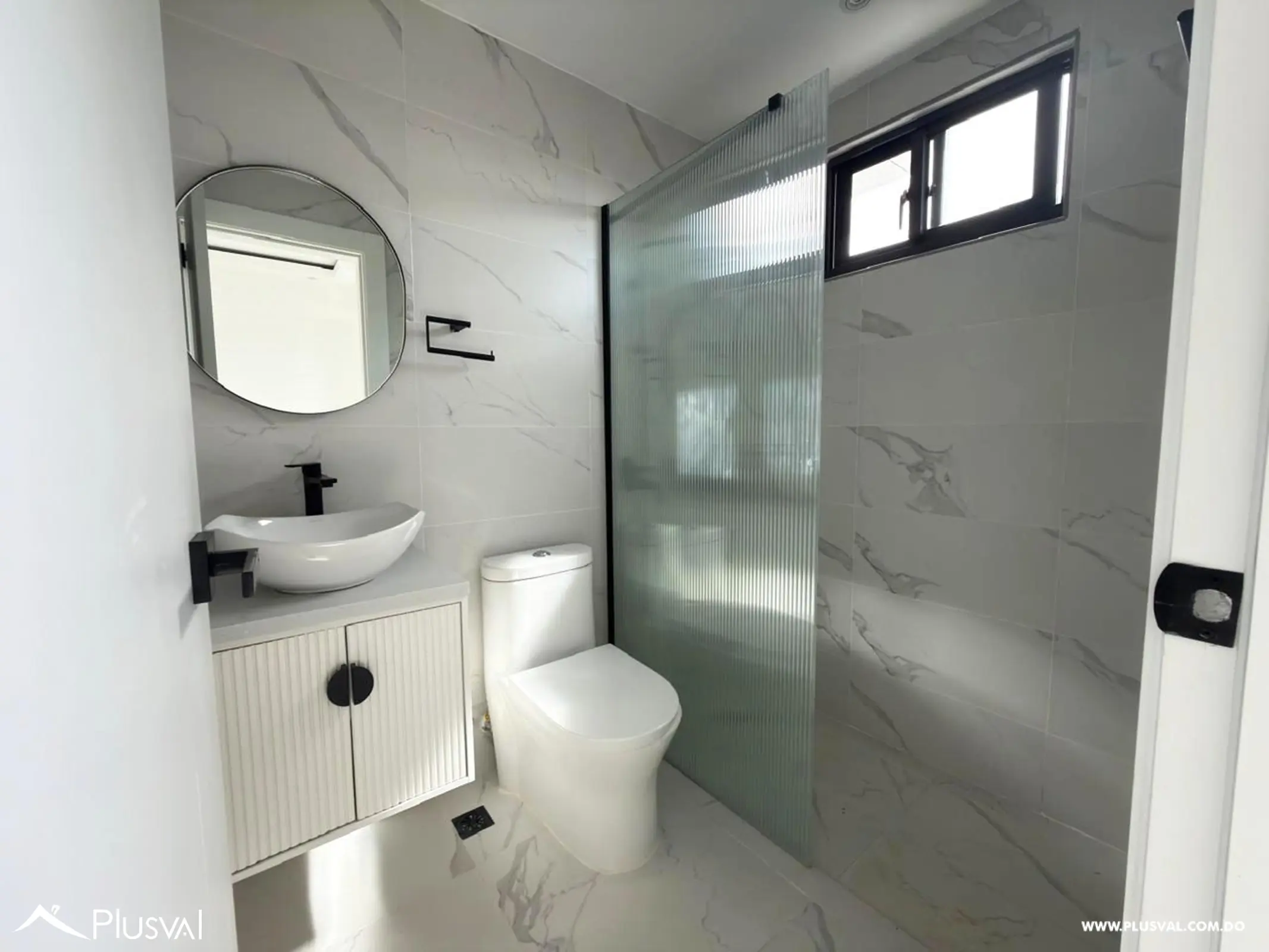 Apartamento en alquiler en Evaristo Morales 520226