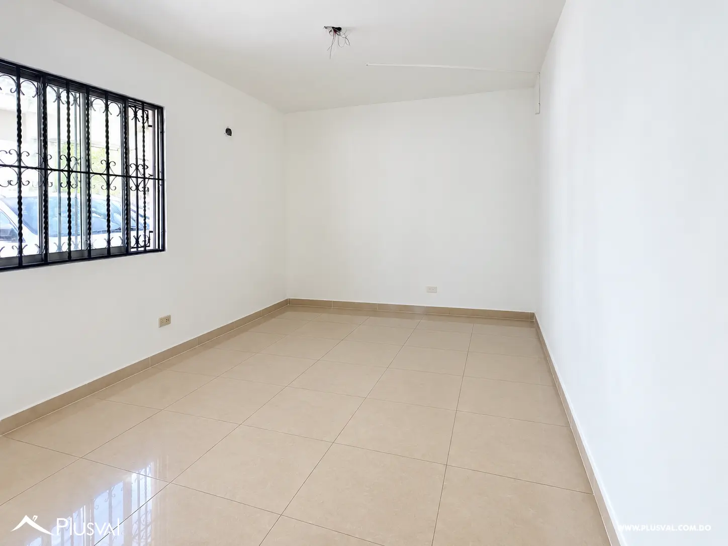 Alquilo Excelente Local Comercial en 1er Nivel en el Vergel 525049