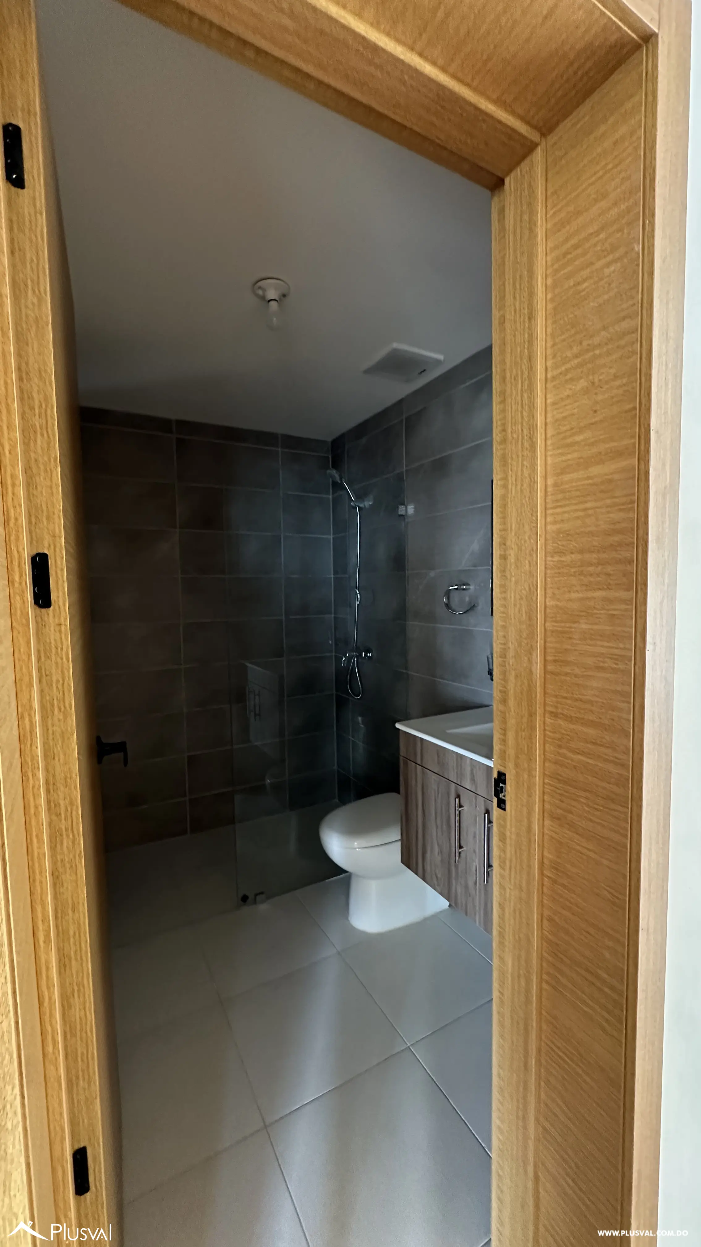 Apartamento en Alquiler en Gazcue – 2 Habitaciones, 2 Parqueos y Línea Blanca Incluida 476705