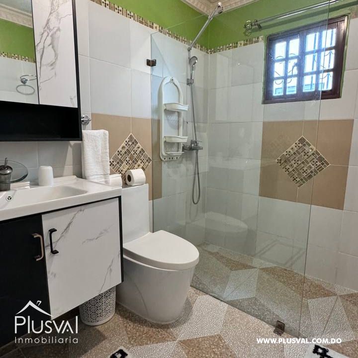 Amplia casa en venta con piscina 370060