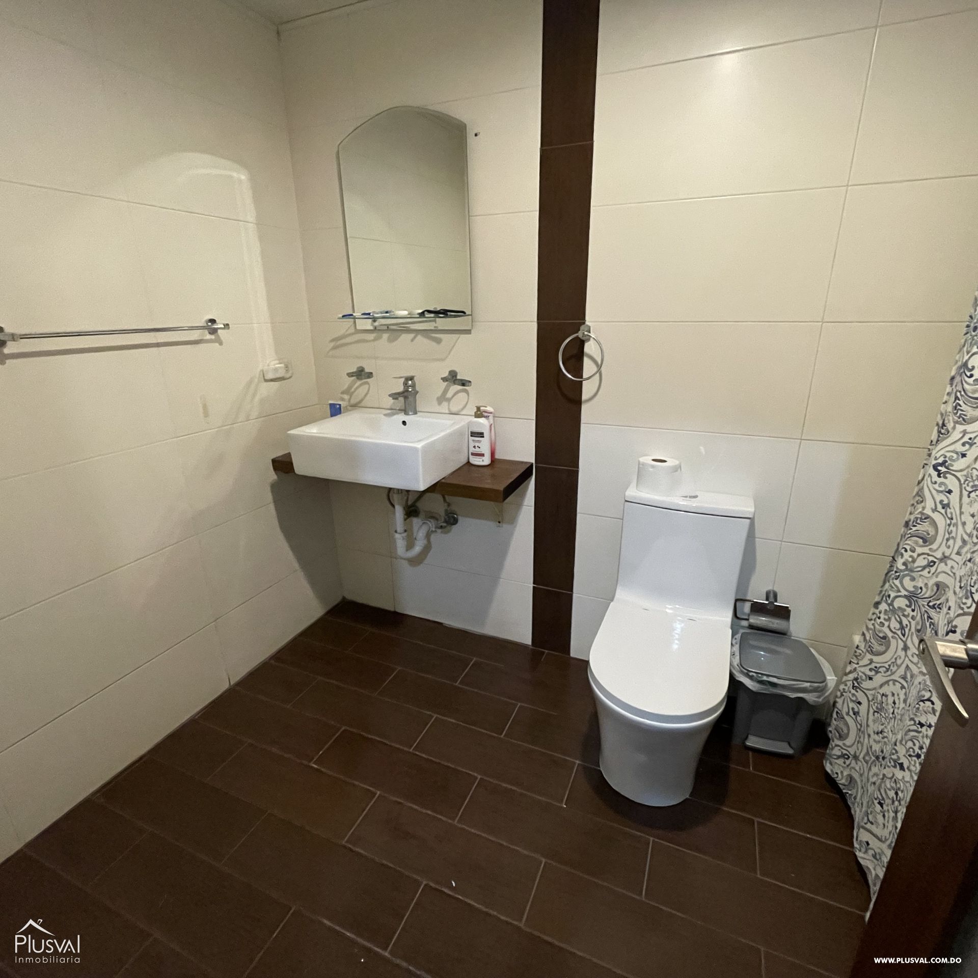 Apartamento en Alquiler en Evaristo Morales 256078