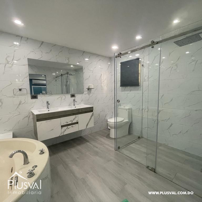 Amplia y remodelada casa cerca de la Ave. España 253707