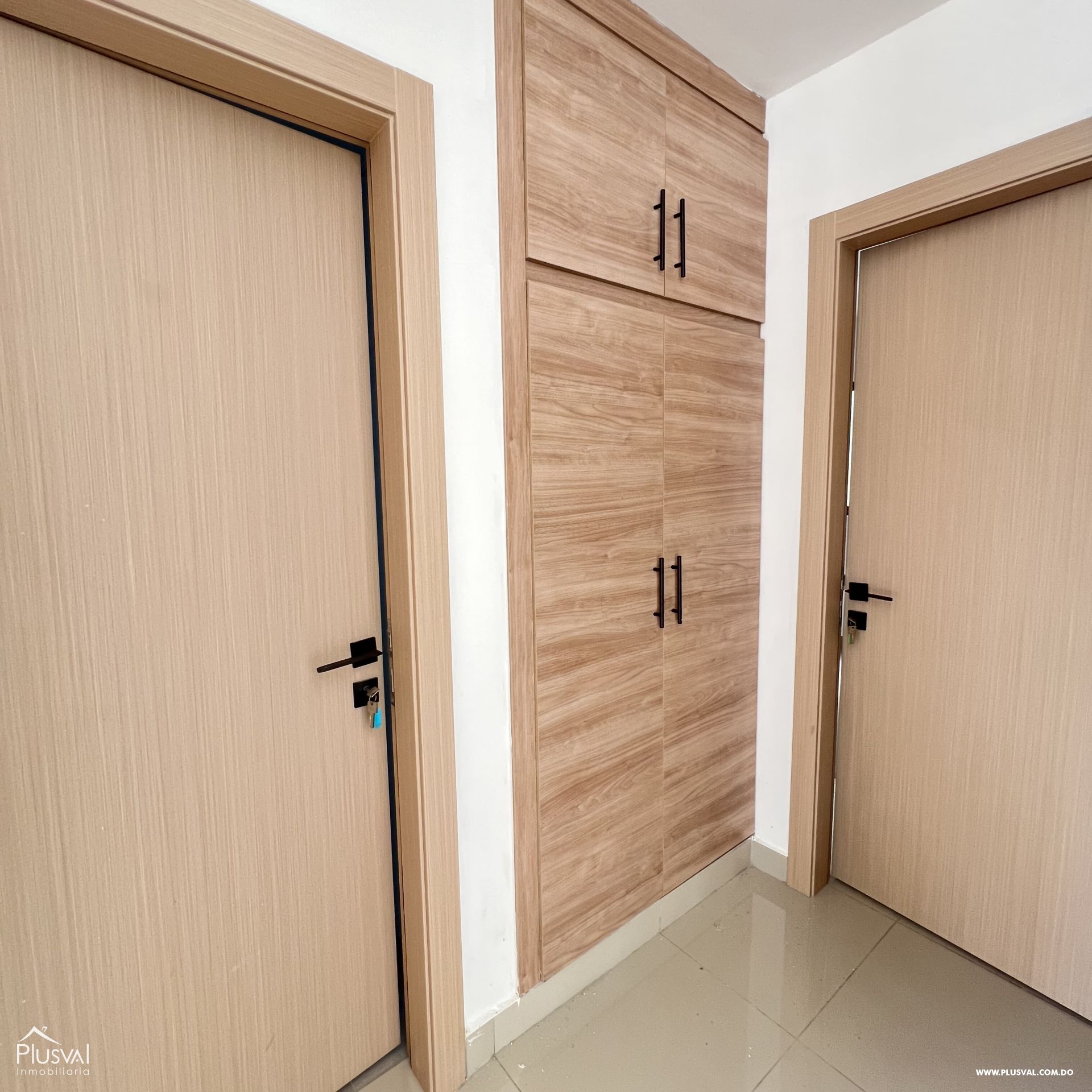Apartamento con terraza de 80 Mt2 de venta en la AV. Jacobo Majluta 415405