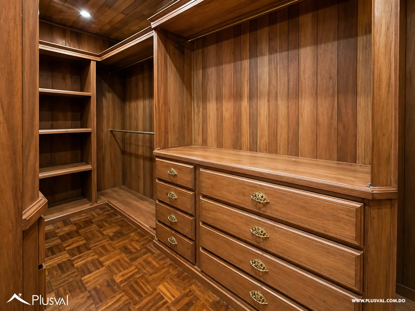 Venta de Pent House Classico en Serralles 502645