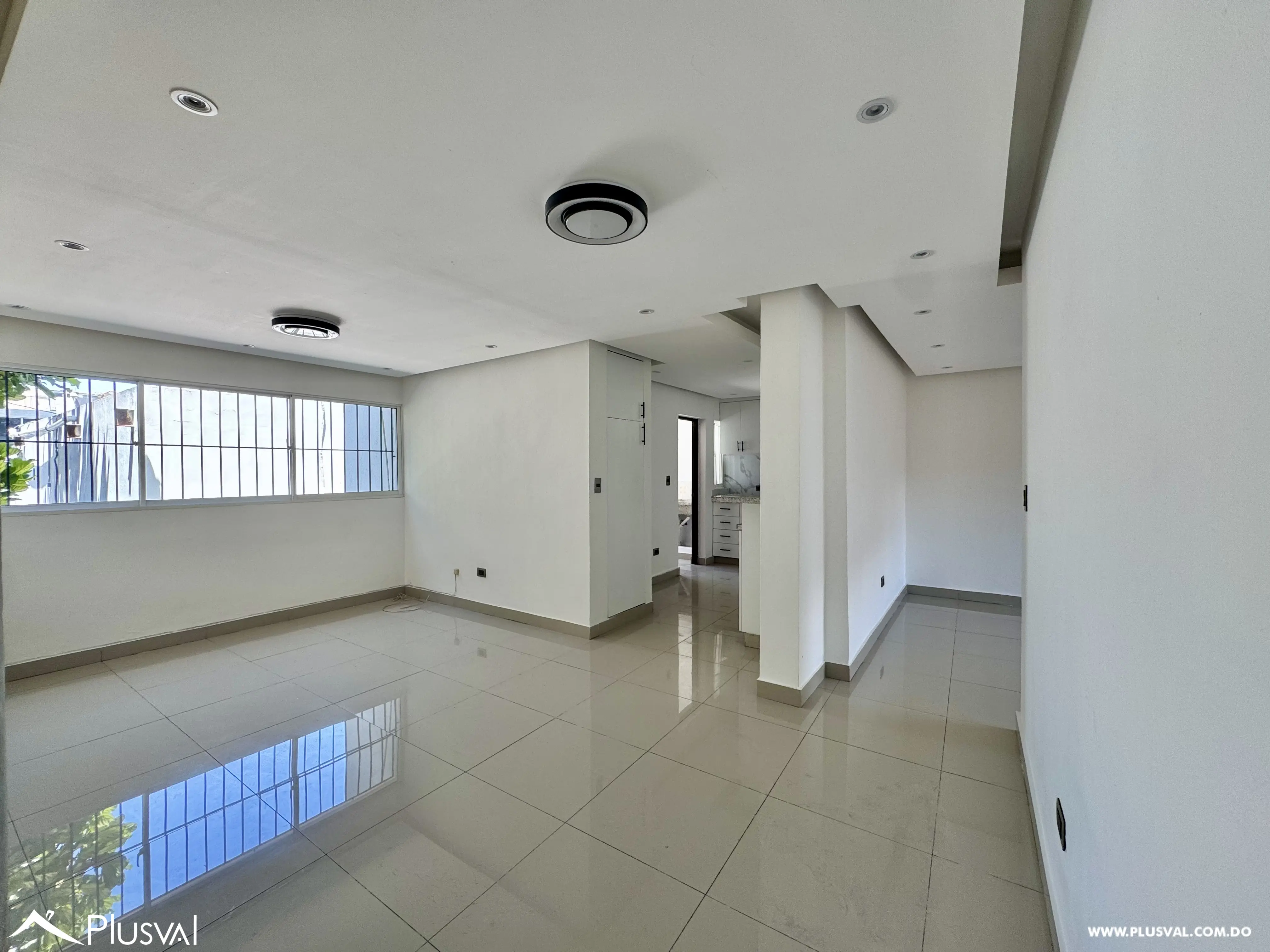 Alquilo Maravilloso Apto Remosado en Excelente Zona de Evaristo  Morales 503286