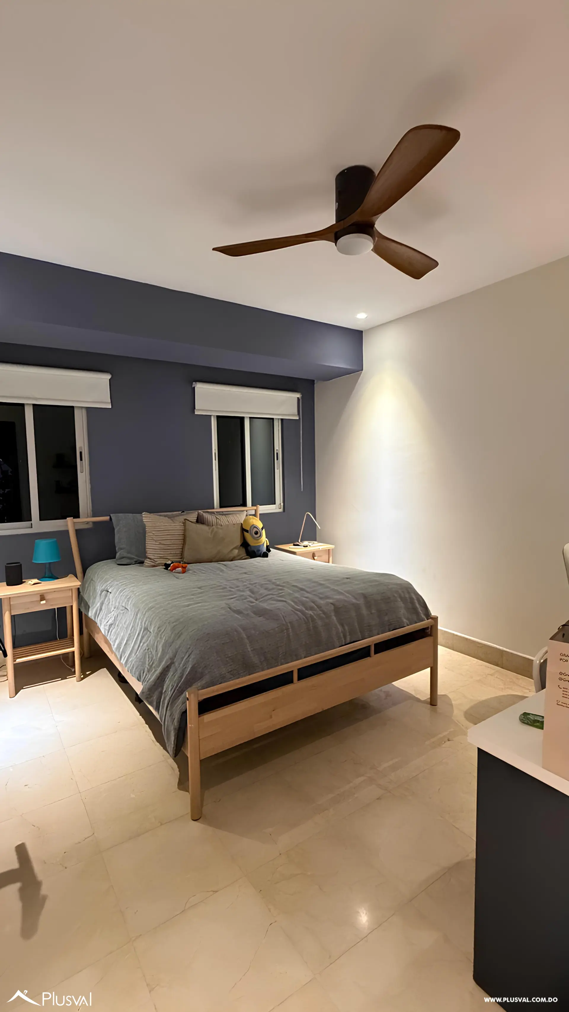 Amplio apartamento en venta de 3 habitaciones. 522015