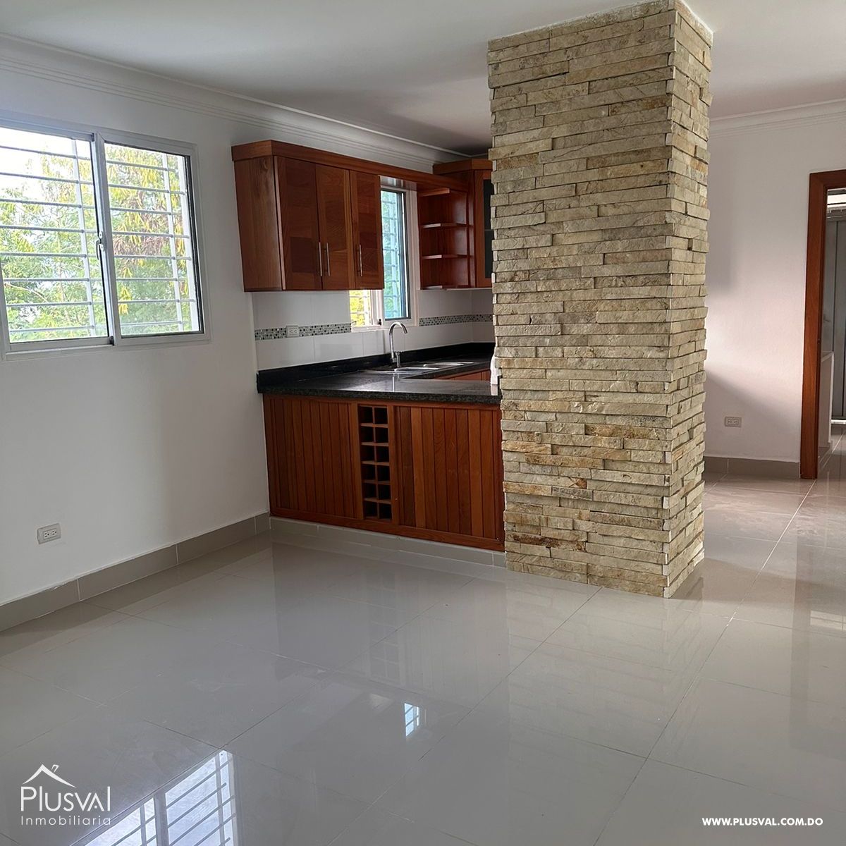 "Exclusivo PH con Vista a las Montaña detrás del HOMS: Tranquilidad y Confort en el Corazón de Santiago, República Dominicana"  E4 338268