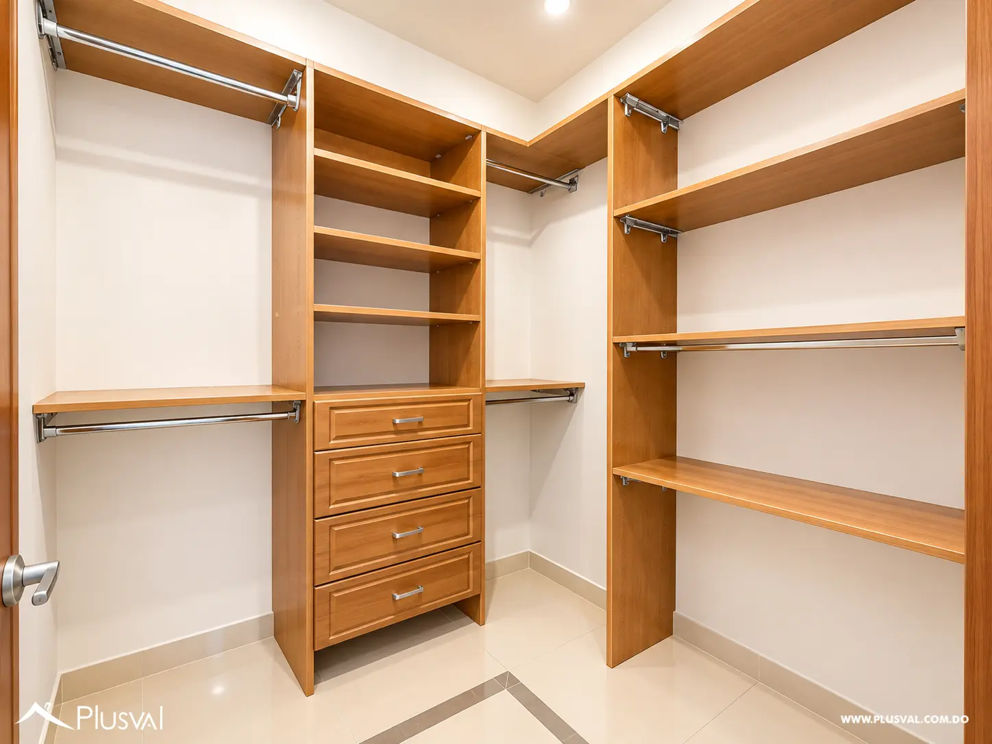 Apartamento en venta en Bella Vista – 3 habitaciones y 2 parqueos 530806