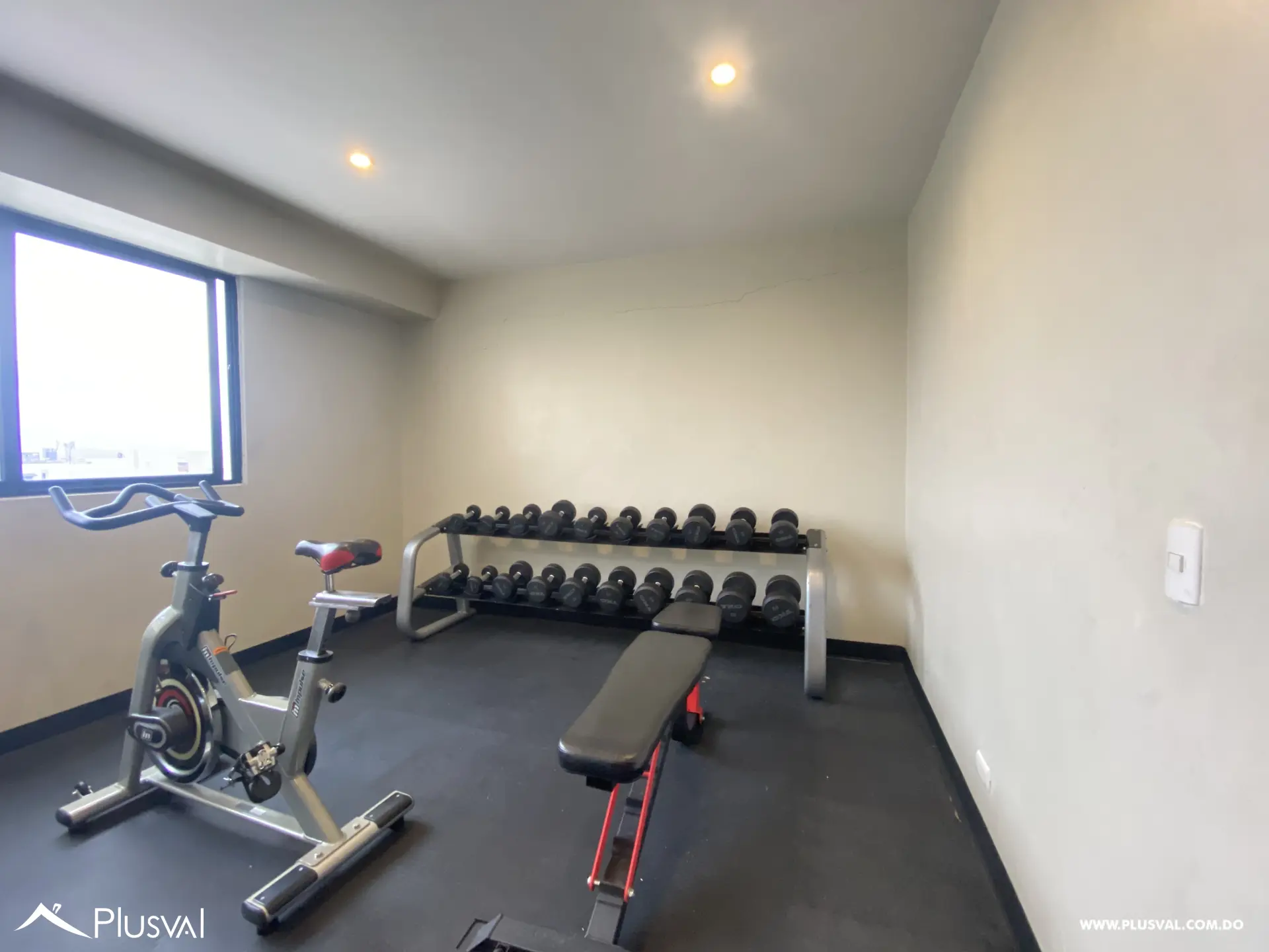 Excelente y Cómodo Apartamento en renta, en Evaristo Morales 516467