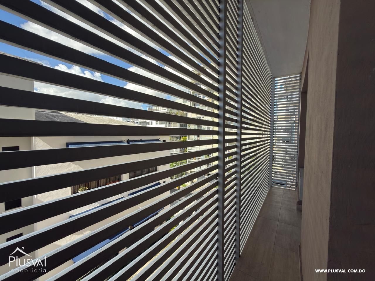 Alquiler en moderna torre en Evaristo Morales 481901