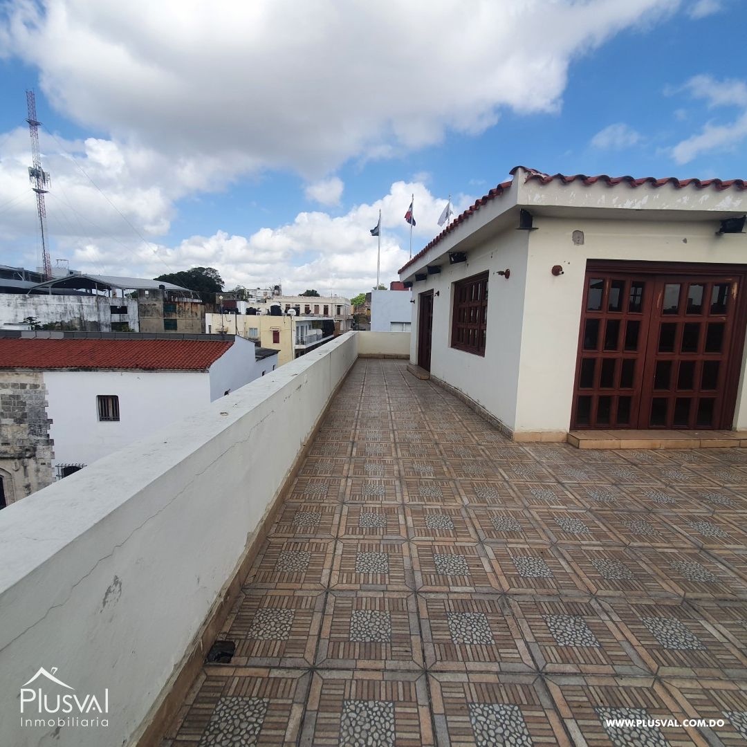 Edificio en venta en la Zona Colonial de 4 niveles 223529