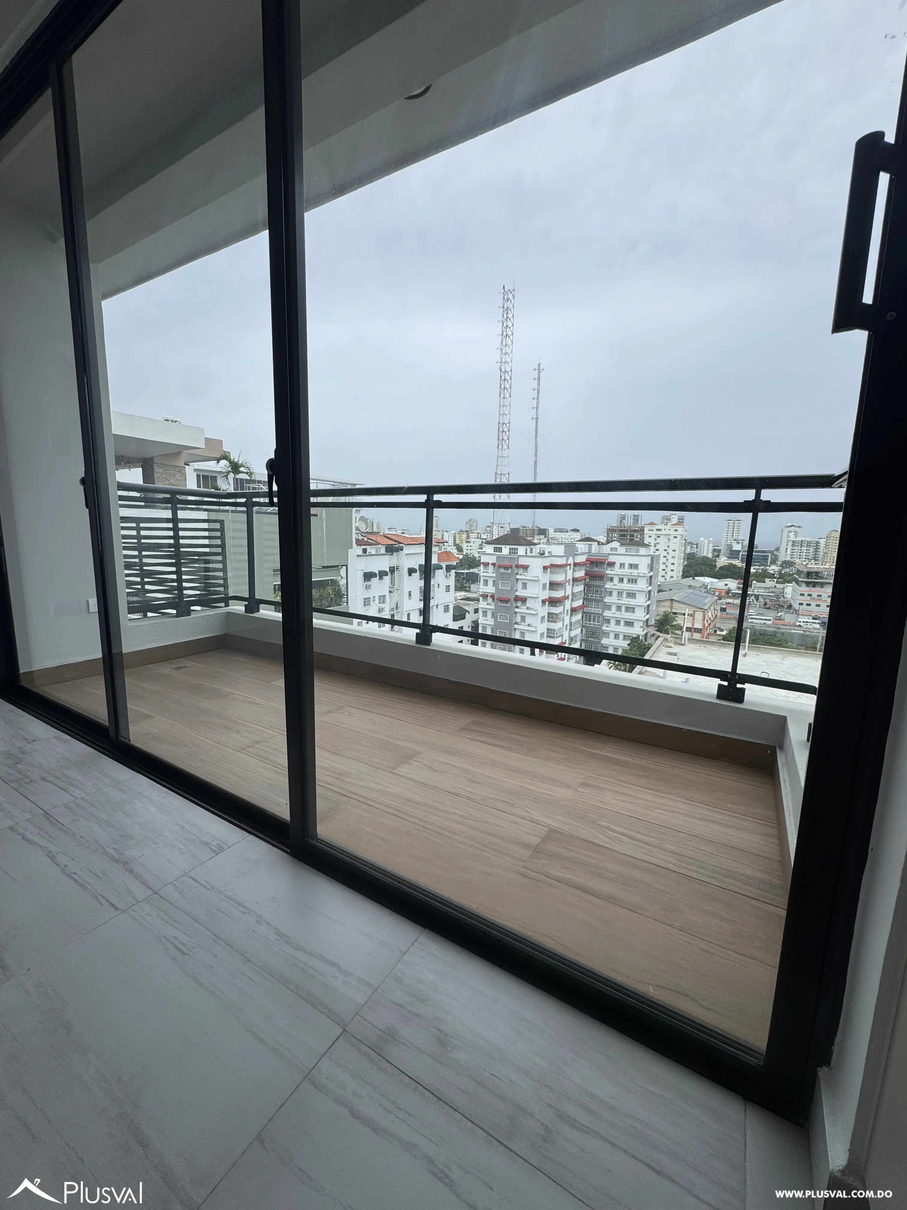 Alquiler de apartamento de 2 habitaciones en torre de lujo 521710