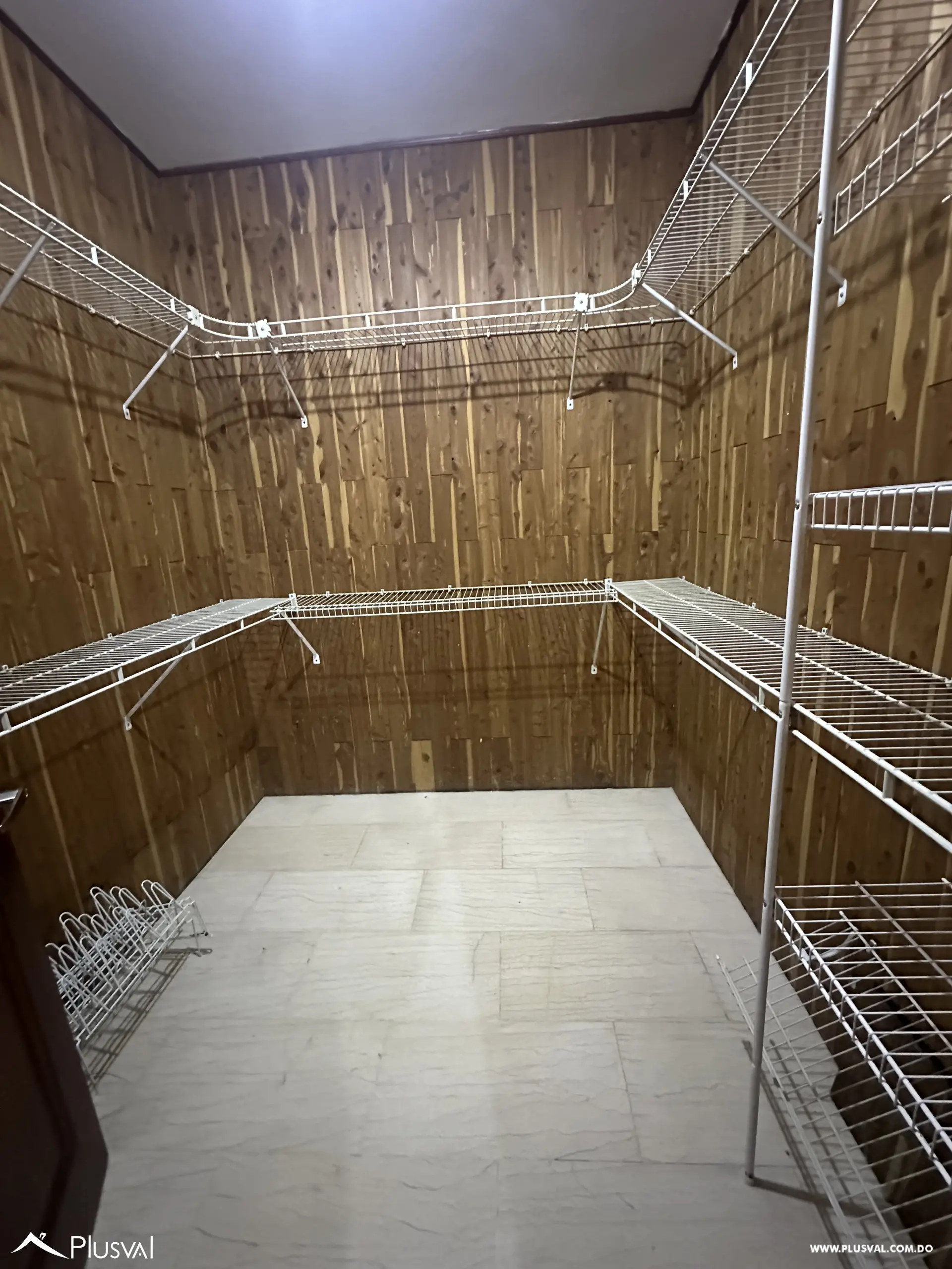 Apartamento en alquiler en Naco de 225mts. 519984