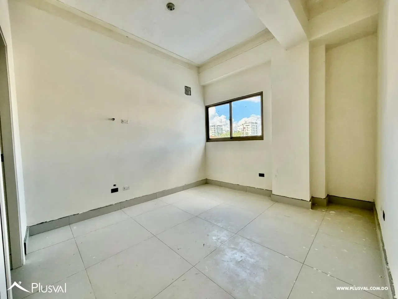 Proyecto en terminacion  solo pasos de la Avenida Anacaona 487057